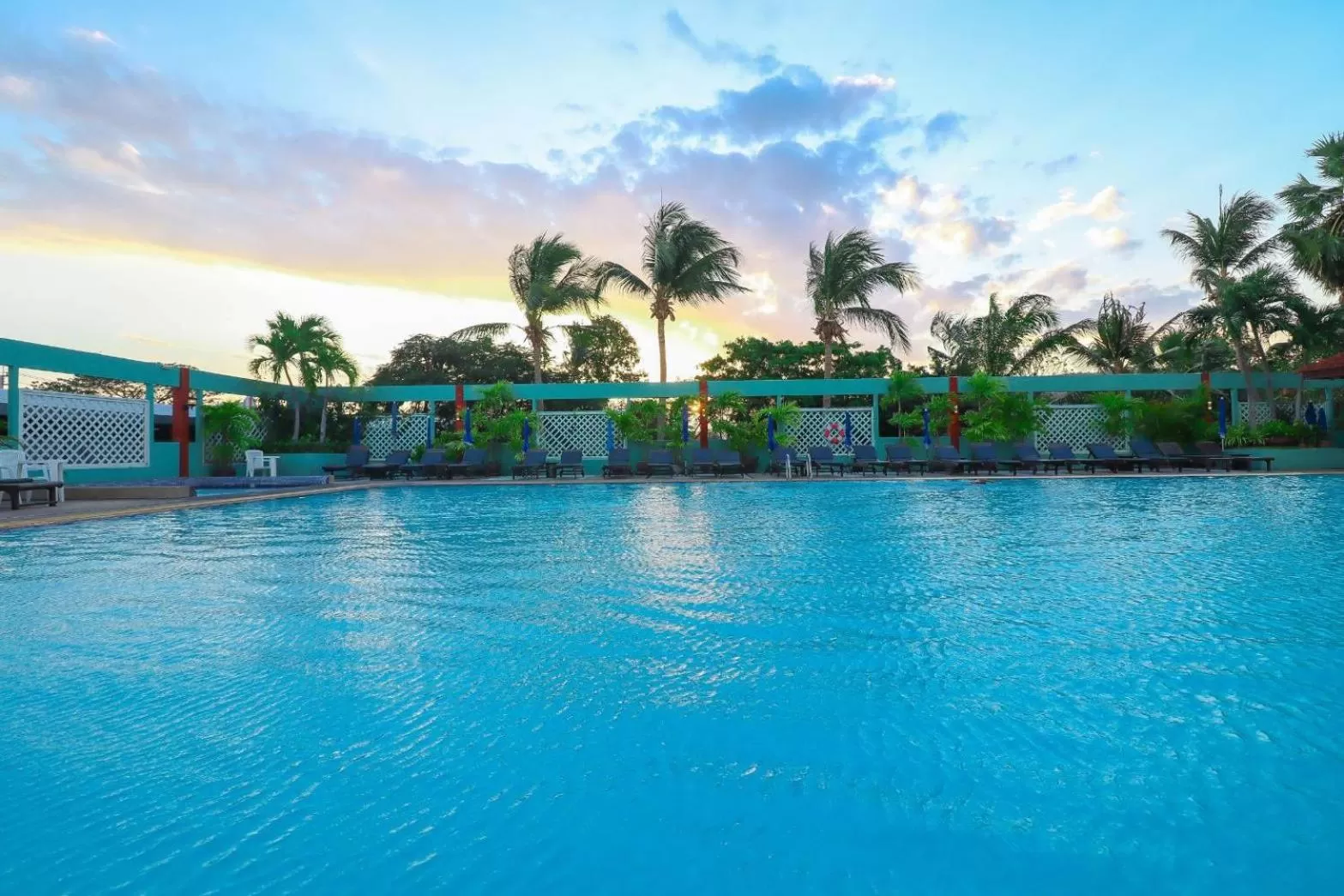 Swimming pool in Hua Hin Grand Hotel and Plaza - SHA Extra Plus