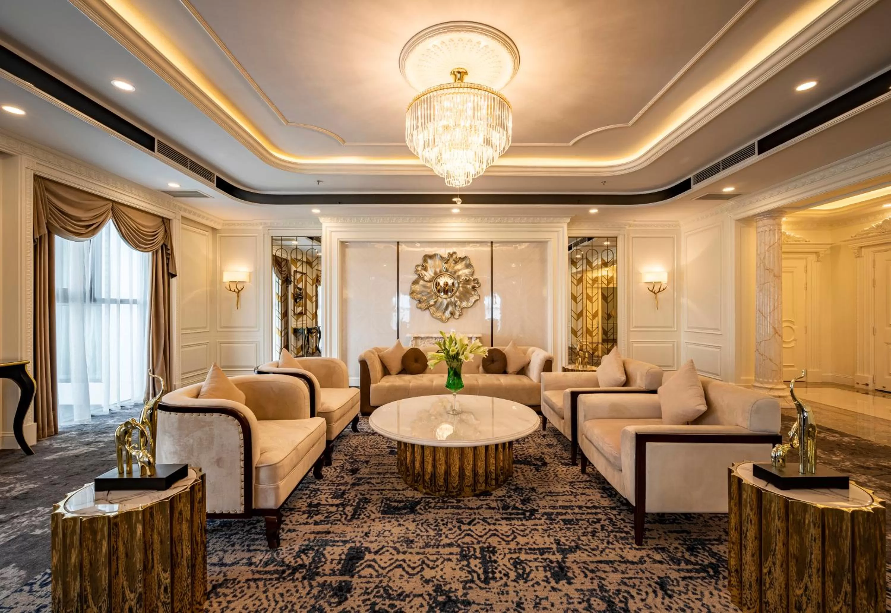 Living room in Muong Thanh Luxury Saigon Hotel