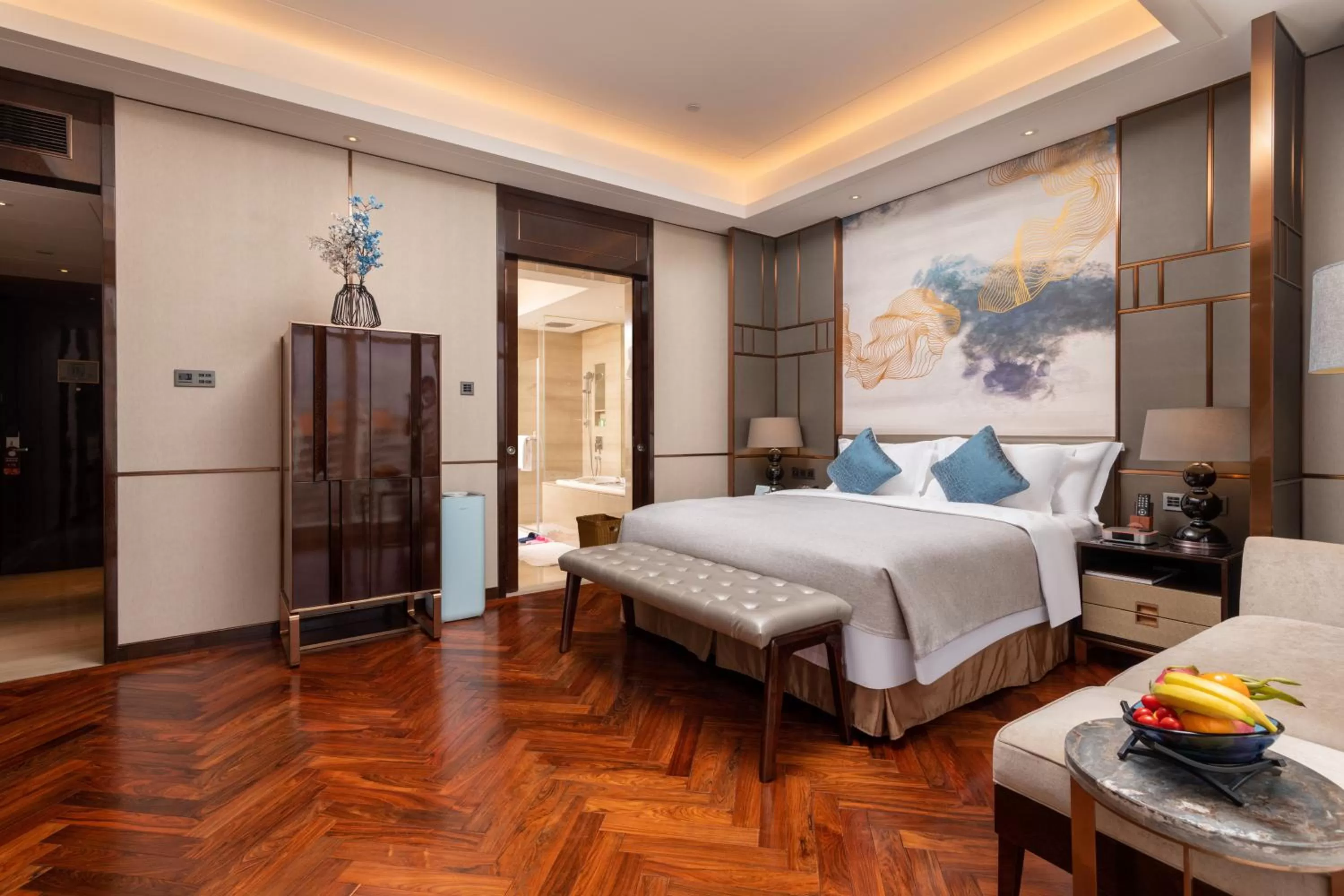 Bed in Zhuhai Longzhuda International Hotel