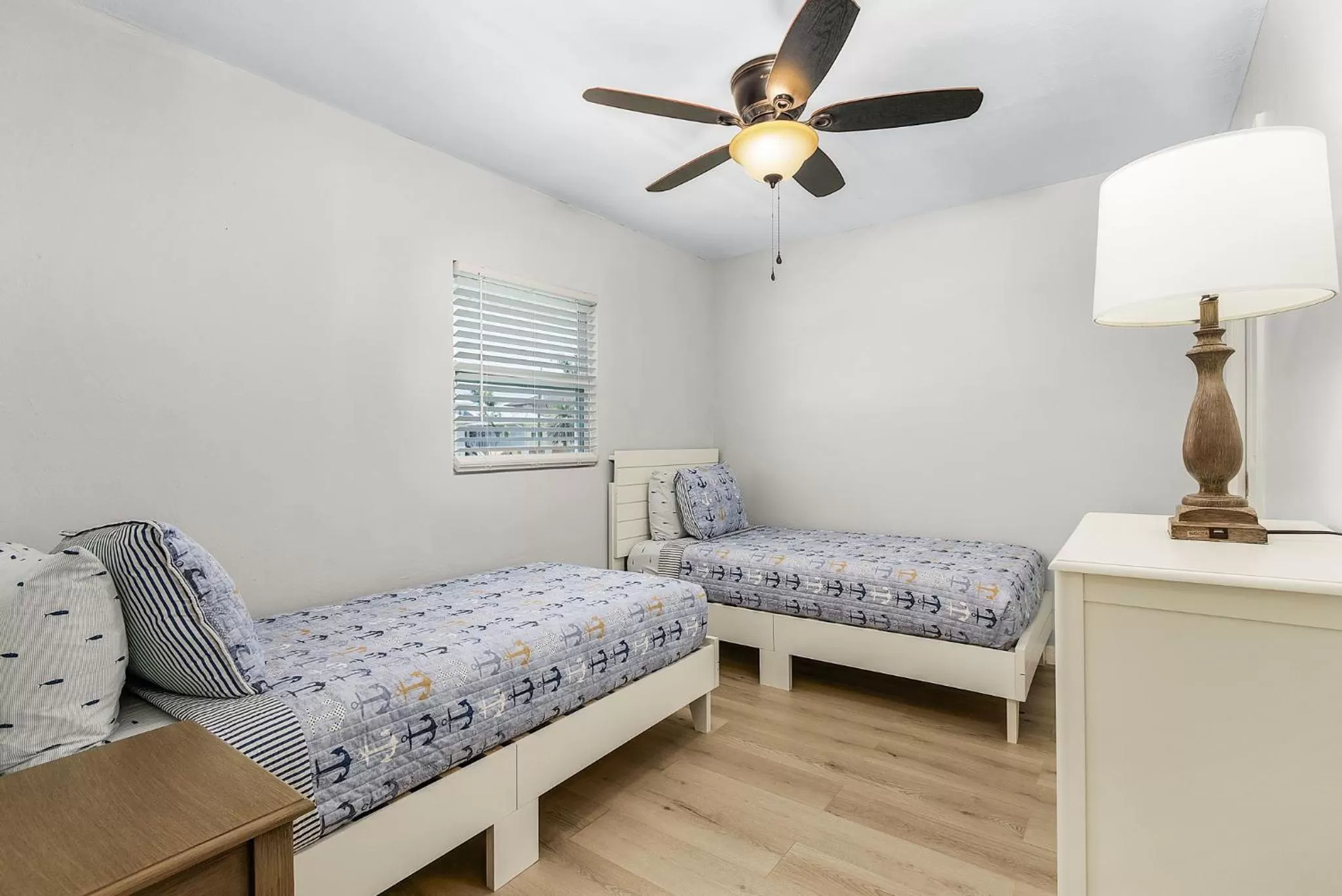 Bedroom, Bed in Matlacha on Shoreview