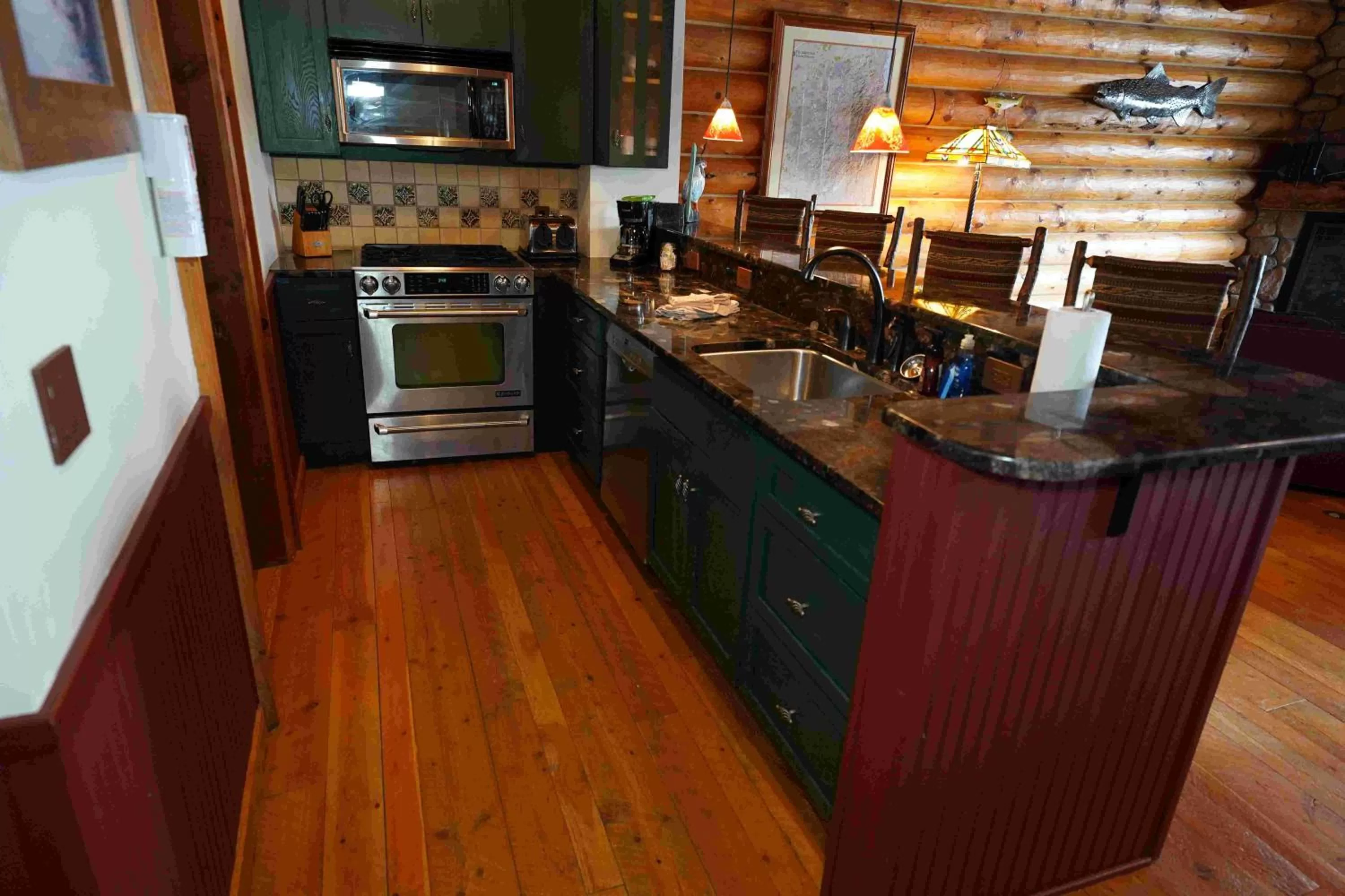 Kitchen/Kitchenette in Ampersand Bay Resort