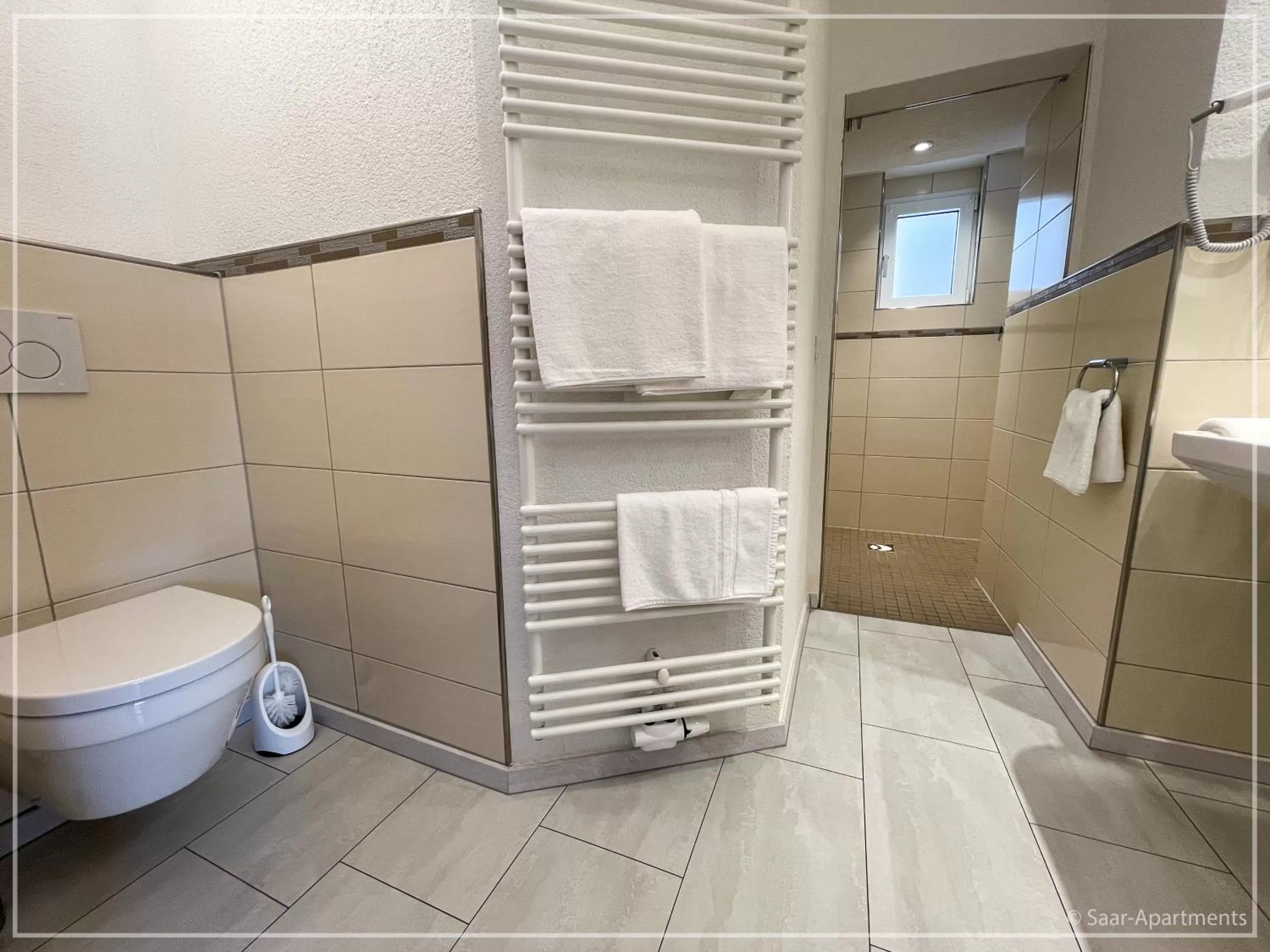 Shower, Bathroom in Saar-Apartments
