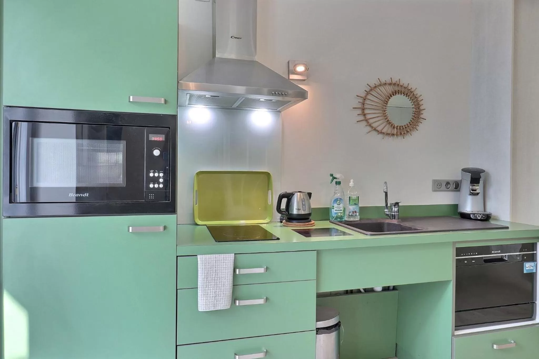 Kitchen or kitchenette in Garden Hotel Rennes Centre Gare