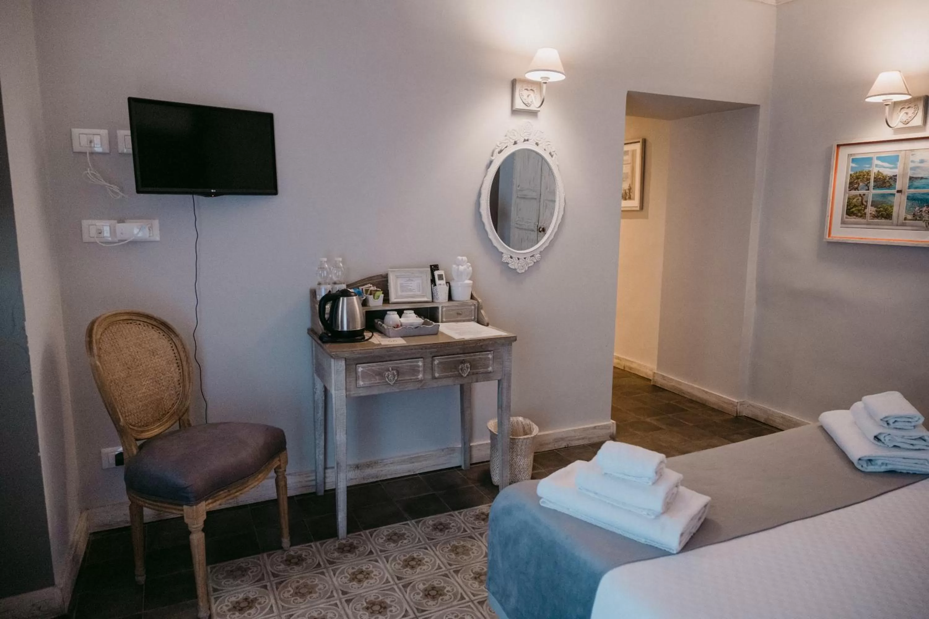 Photo of the whole room, Bed in La Casa di Alma Luxury rooms