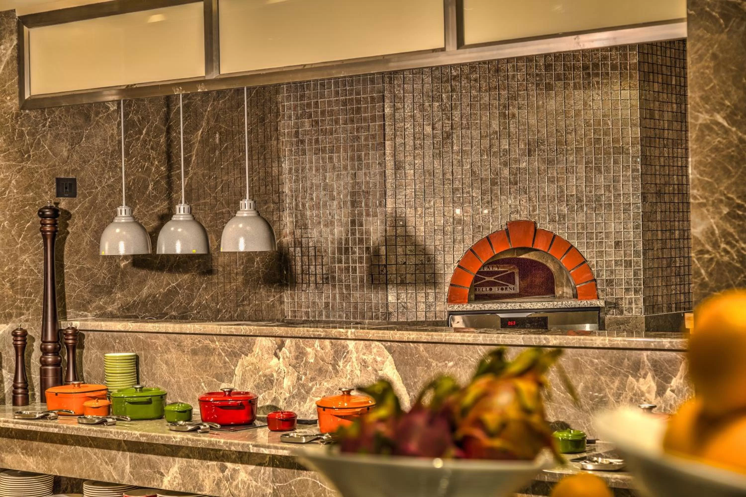 Restaurant/places to eat in Gateway Nashik