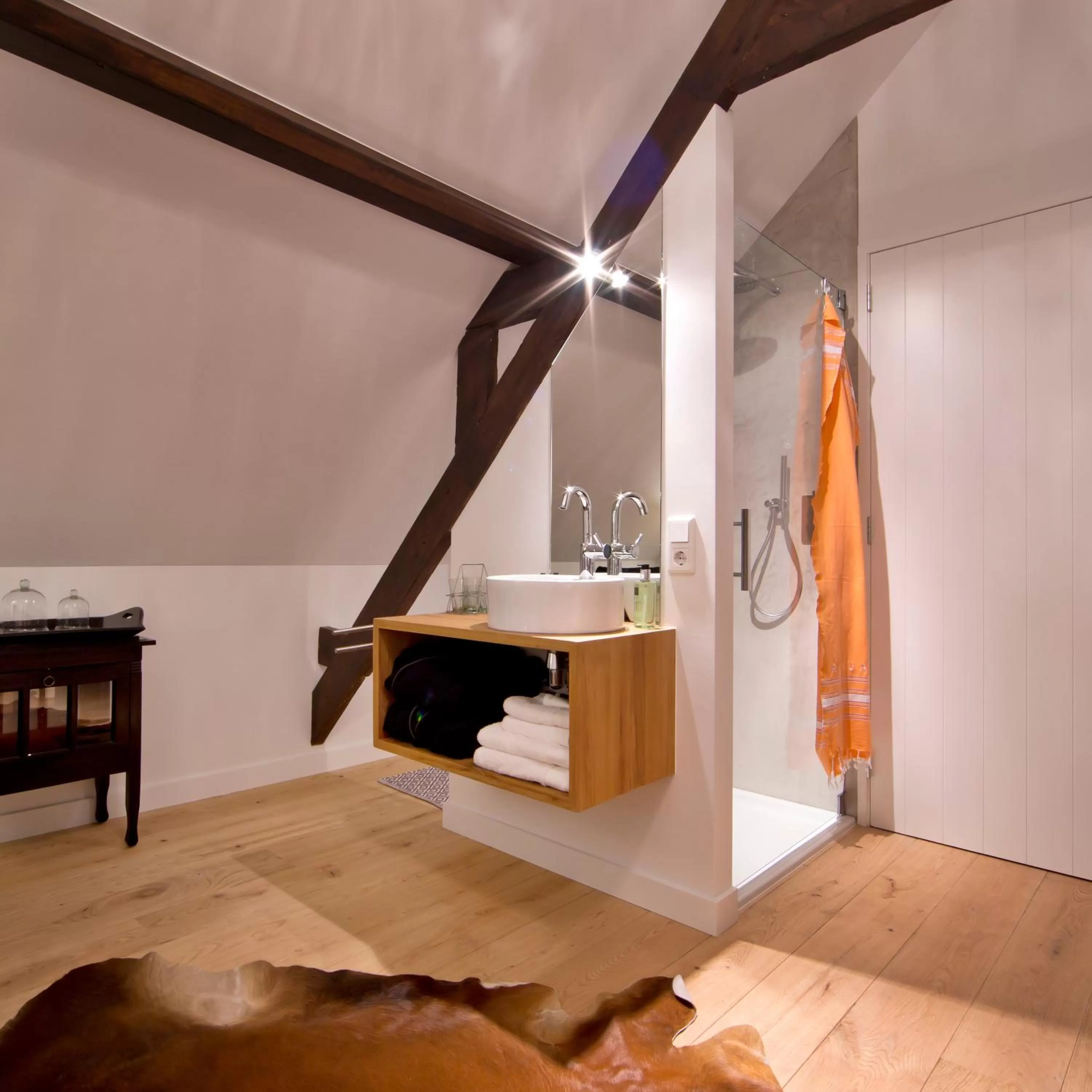 Bathroom, Bed in Villa Polder