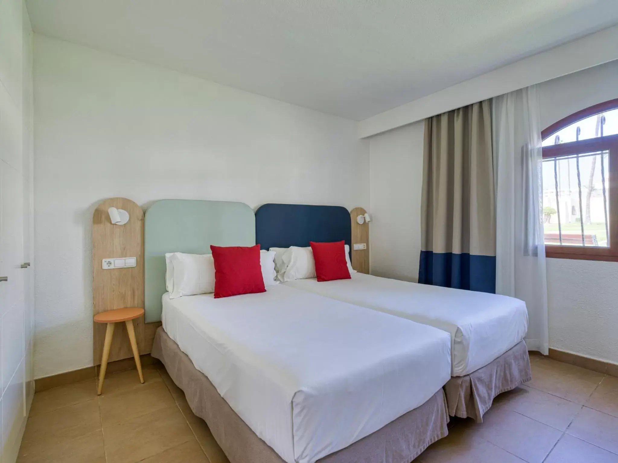Family Suite in HD Parque Cristobal Gran Canaria Family Suite in HD Parque Cristobal Gran Canaria