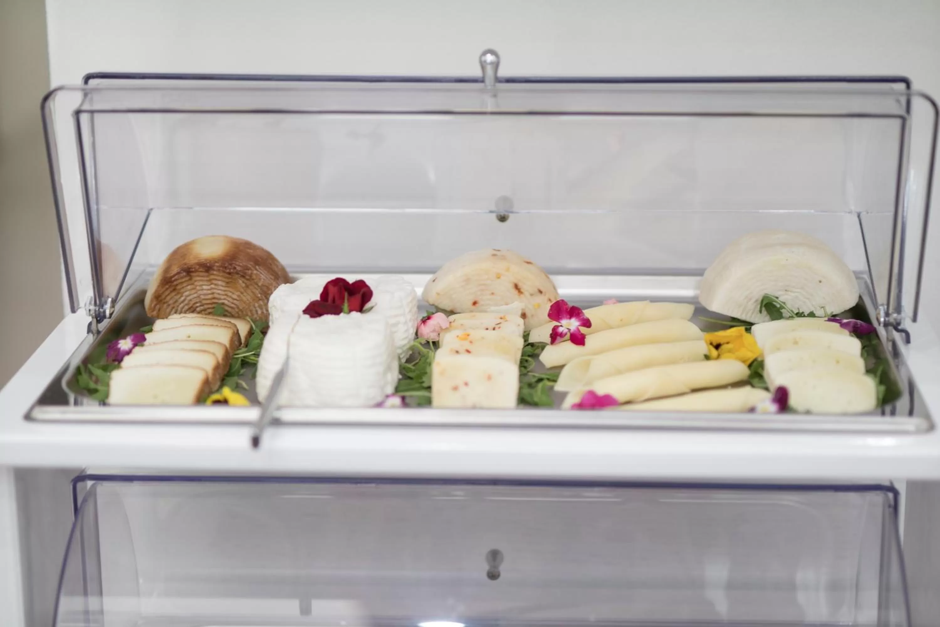 Buffet breakfast in Hotel Nunù