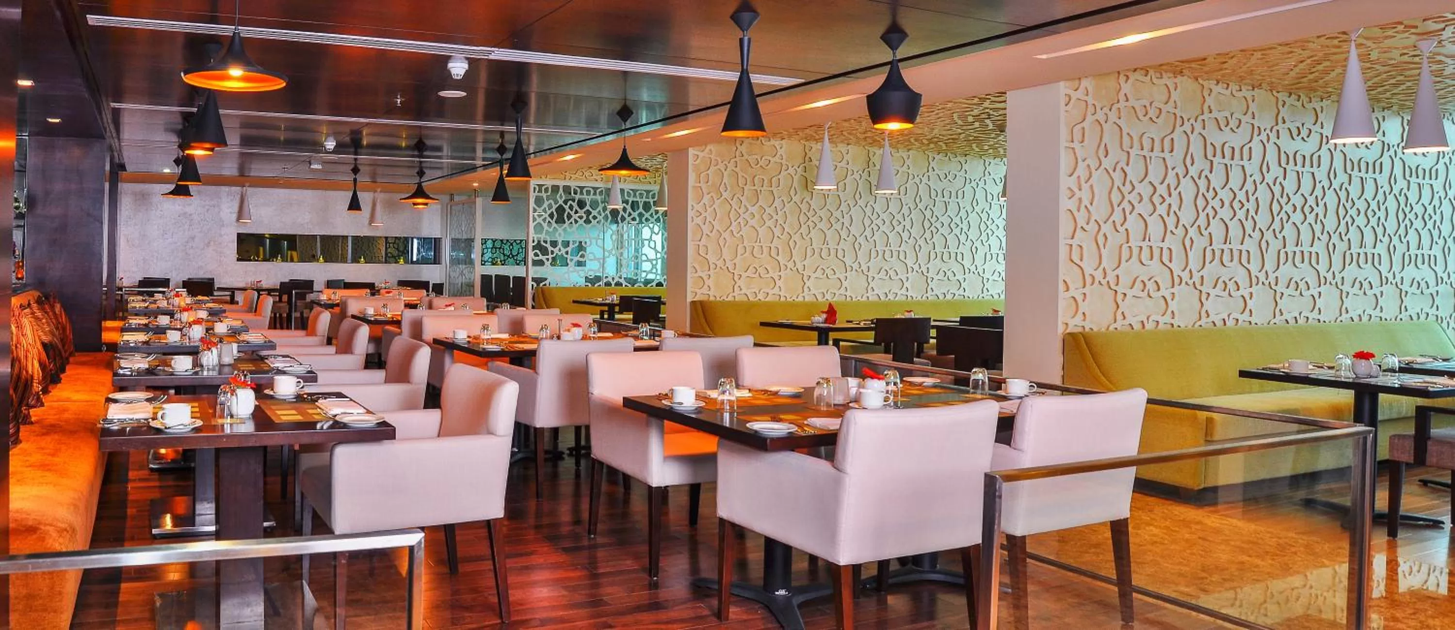 Restaurant/places to eat in Copthorne Hotel Sharjah