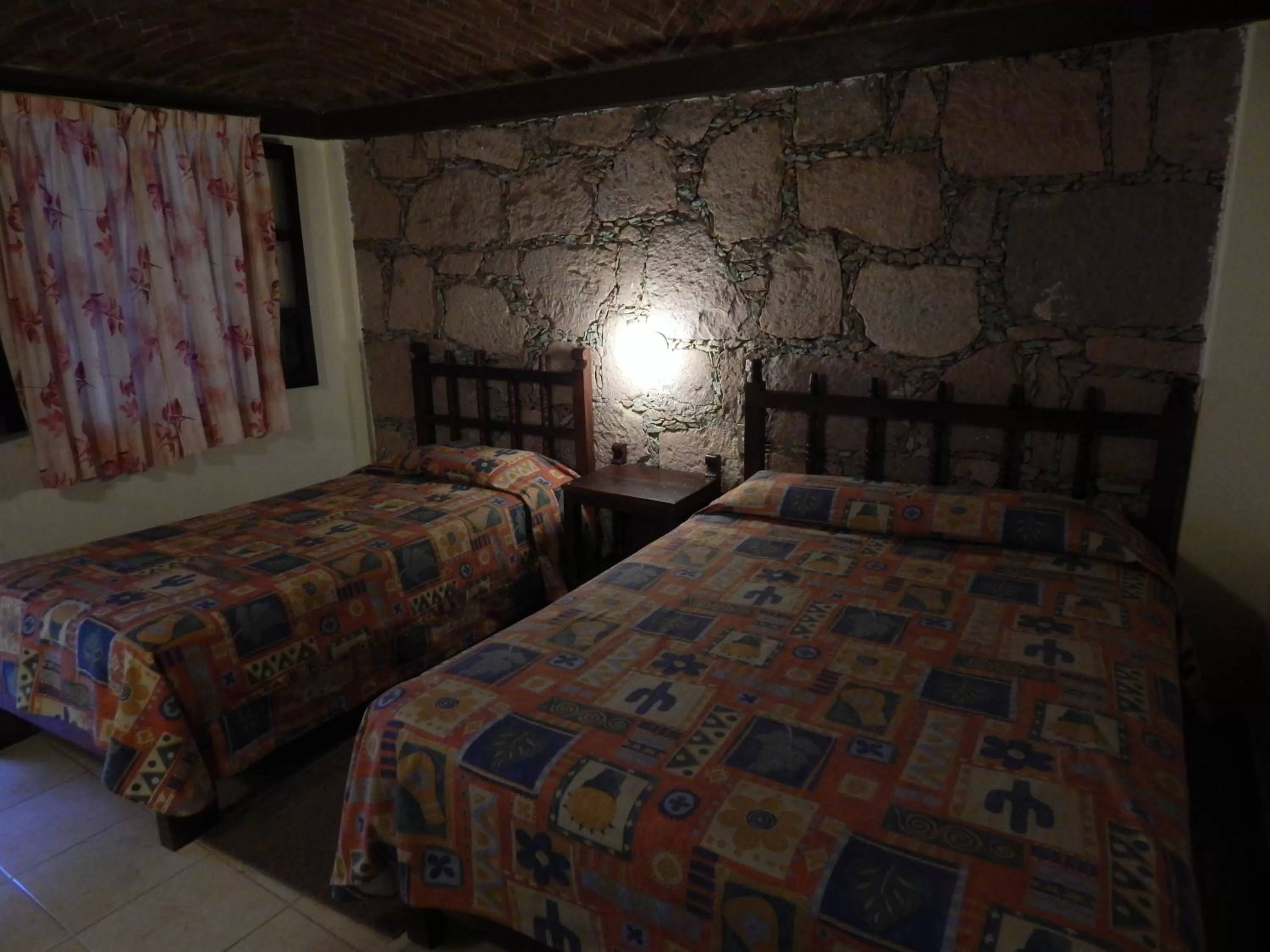 Bed in Hotel Molino del Rey