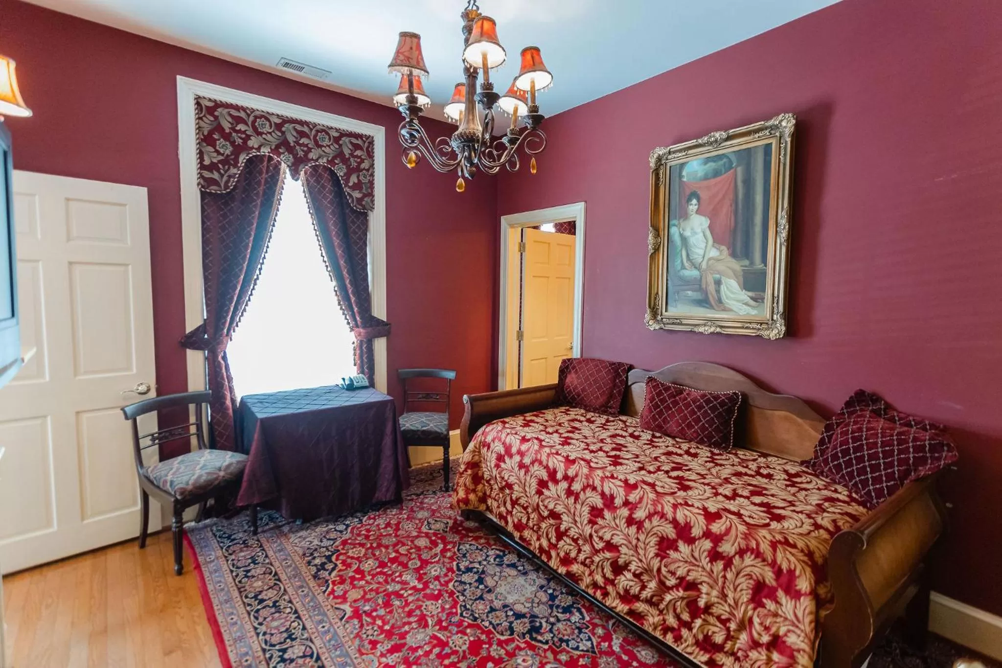 Bed in 1840s Carrollton Inn