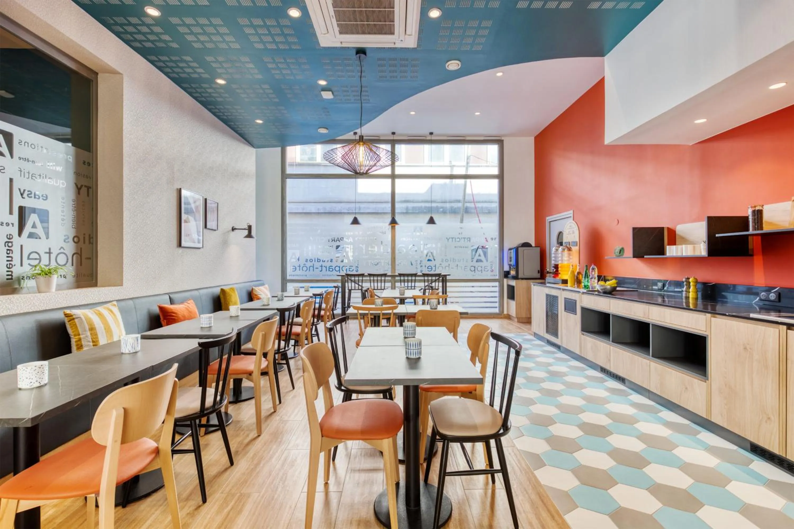 Breakfast in Appart'City Confort Paris Clichy - Mairie