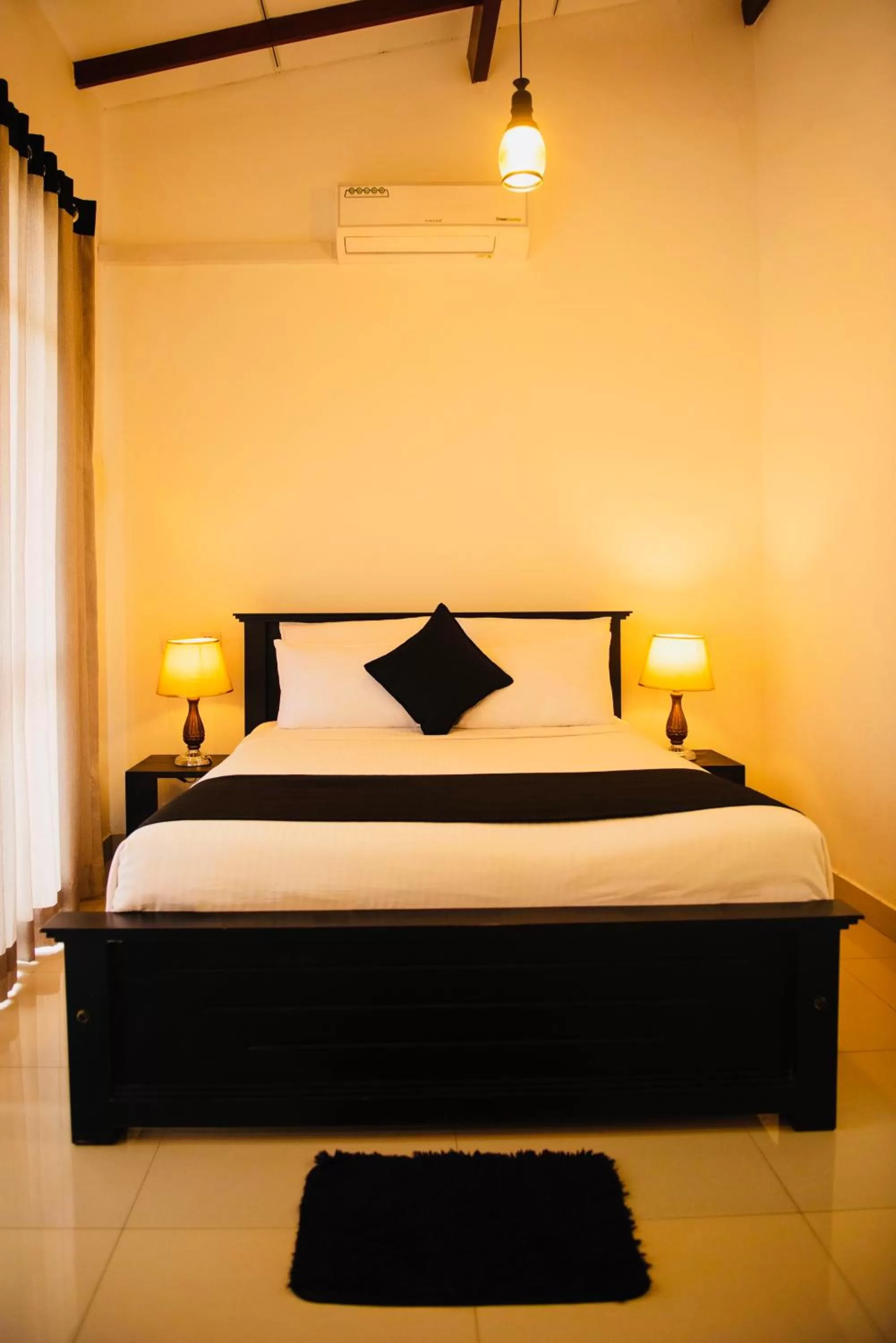 Bedroom, Bed in 49 Ella