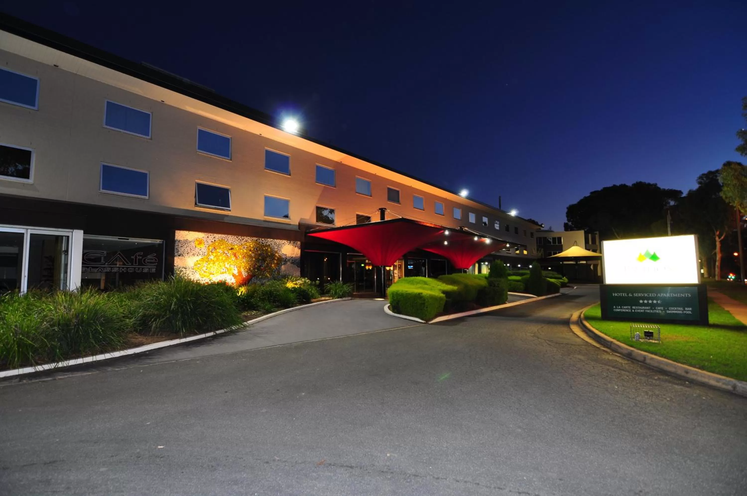 Facade/entrance in Pavilion On Northbourne