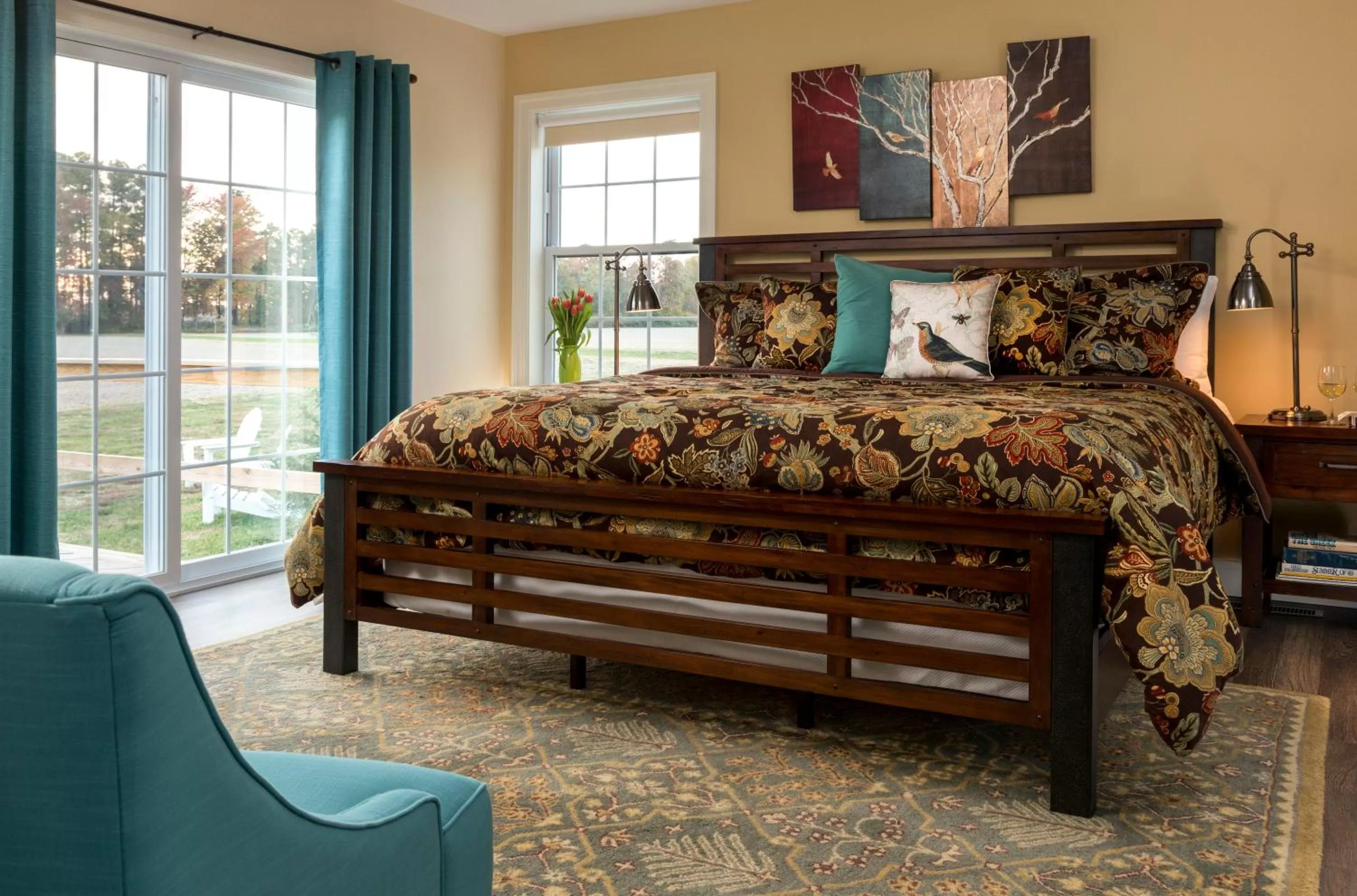 Bed in Inn at Huntingfield Creek