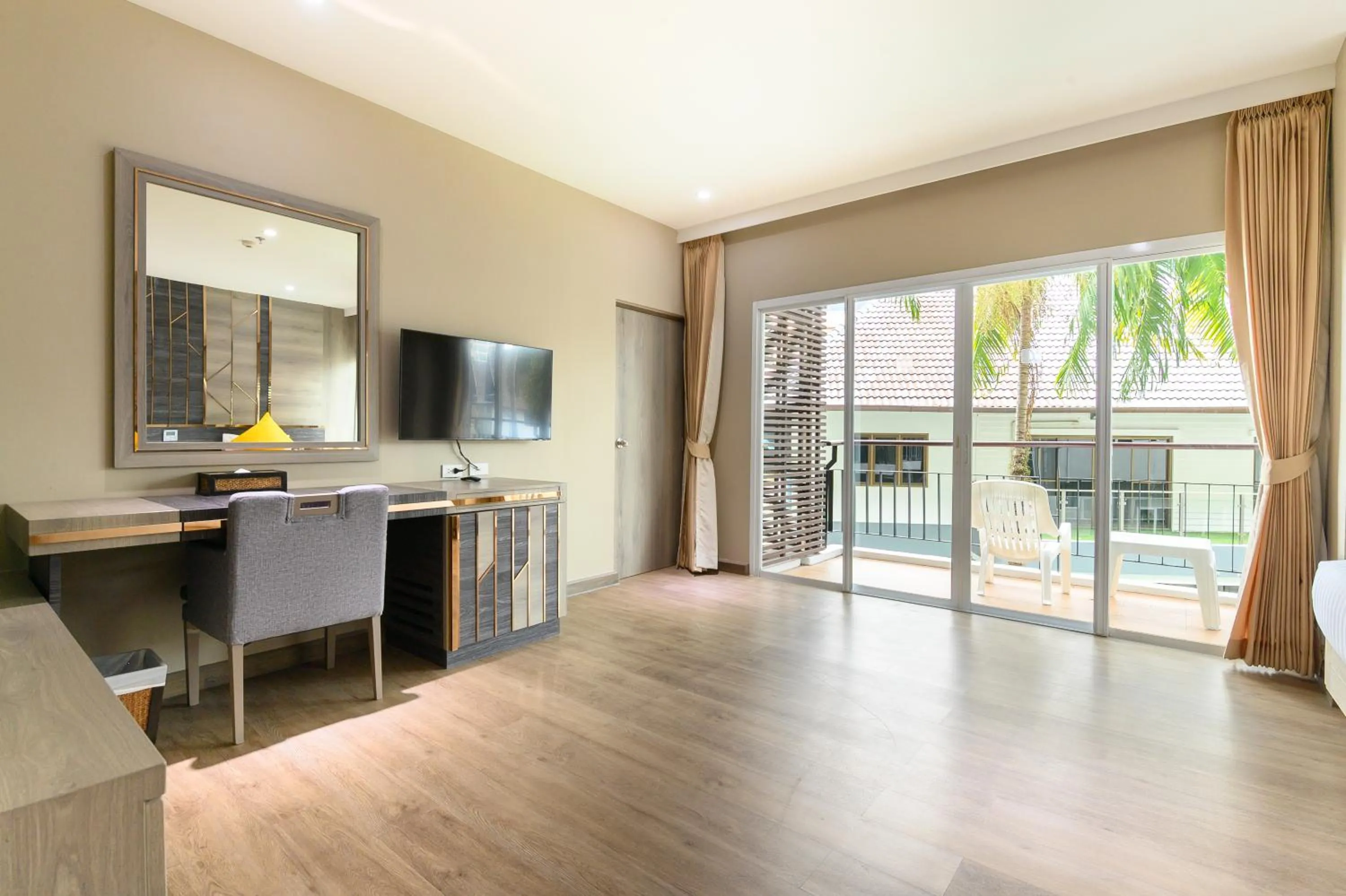 TV and multimedia in Andakira Hotel - SHA Extra Plus