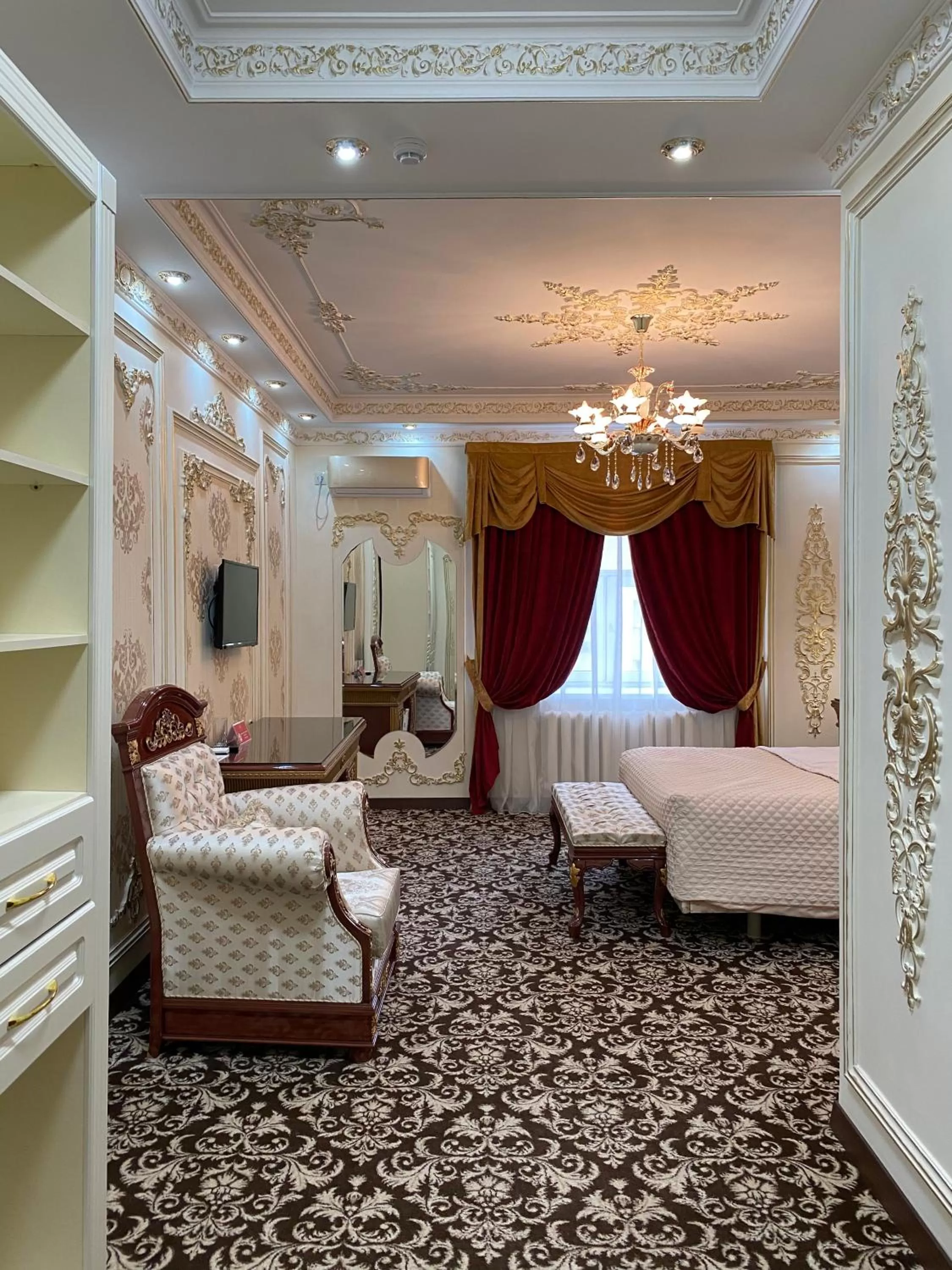 Living room, Banquet Facilities in Lion Hotel