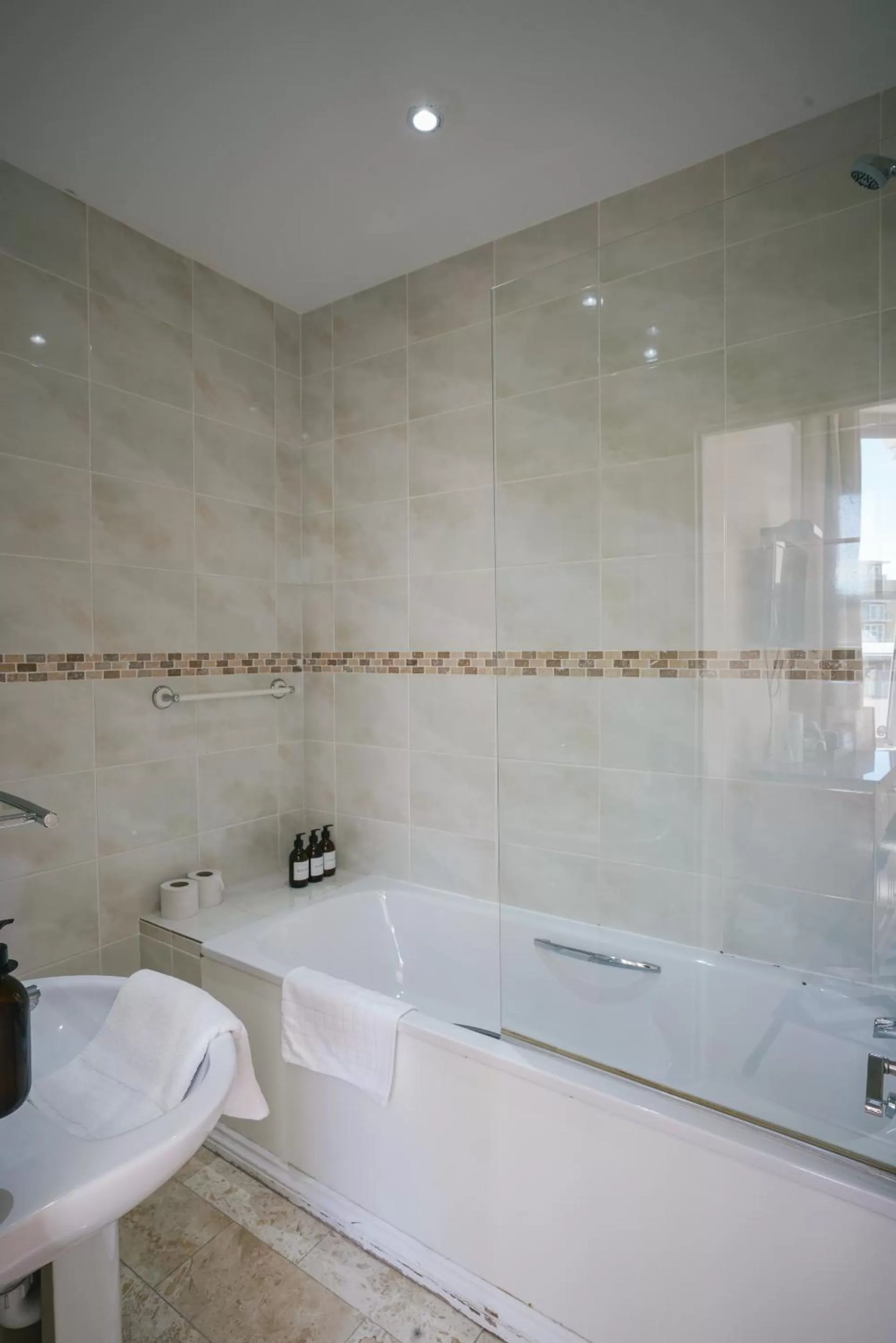 Bathroom in The Sheldon B&B - FREE private parking