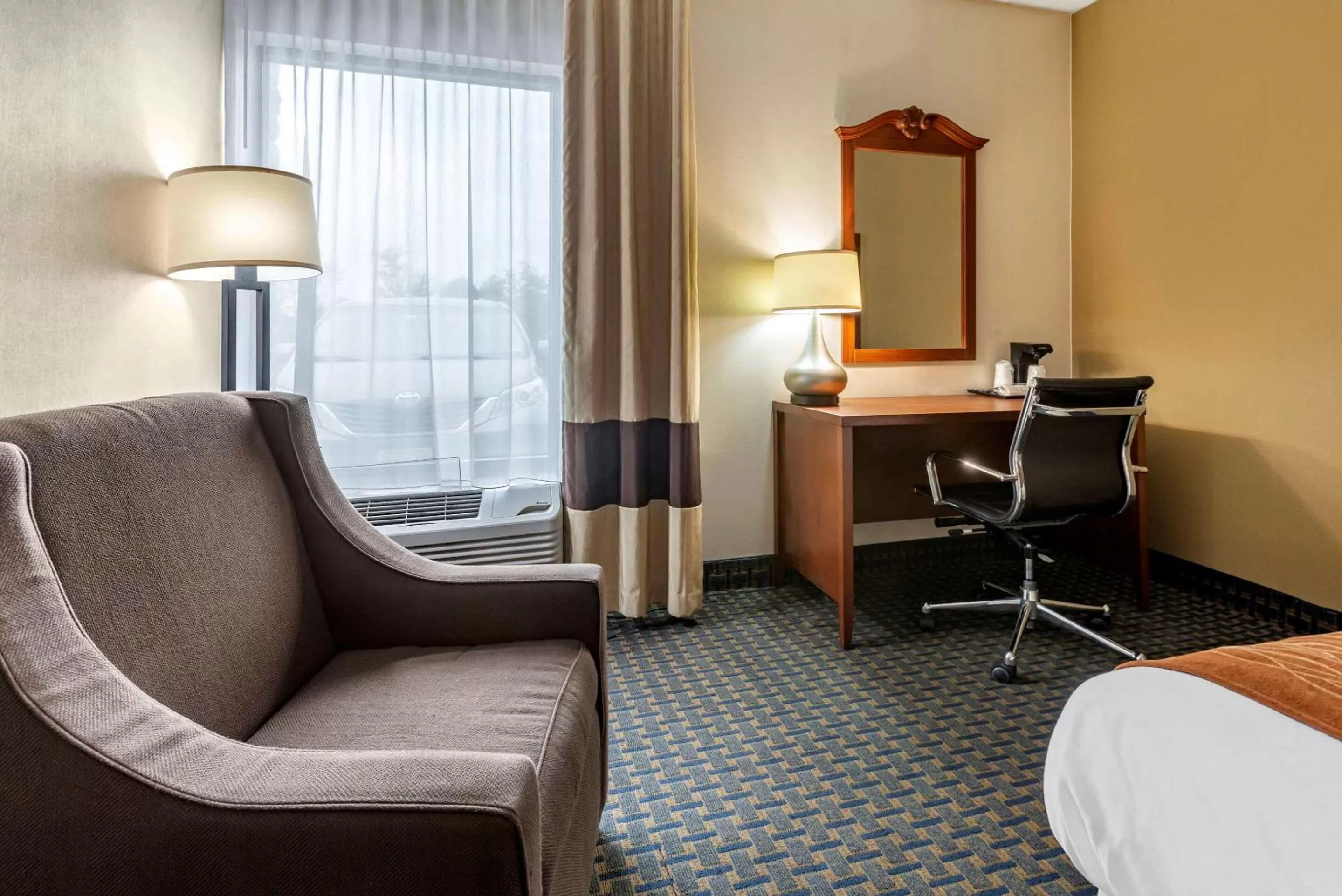 Photo of the whole room in Comfort Inn West Hazleton