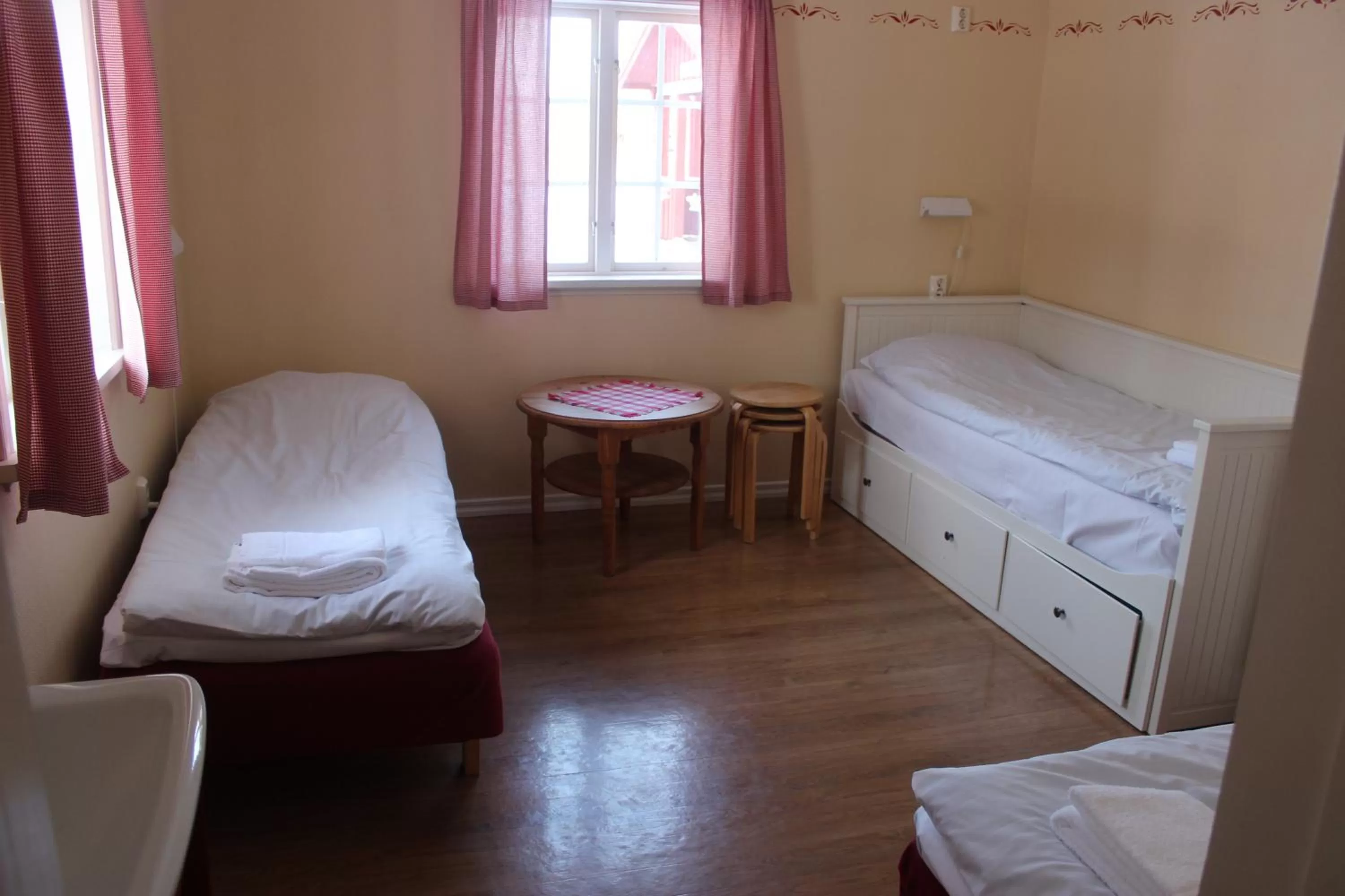 Day, Bed in Sunne Hembygdsgård B&B