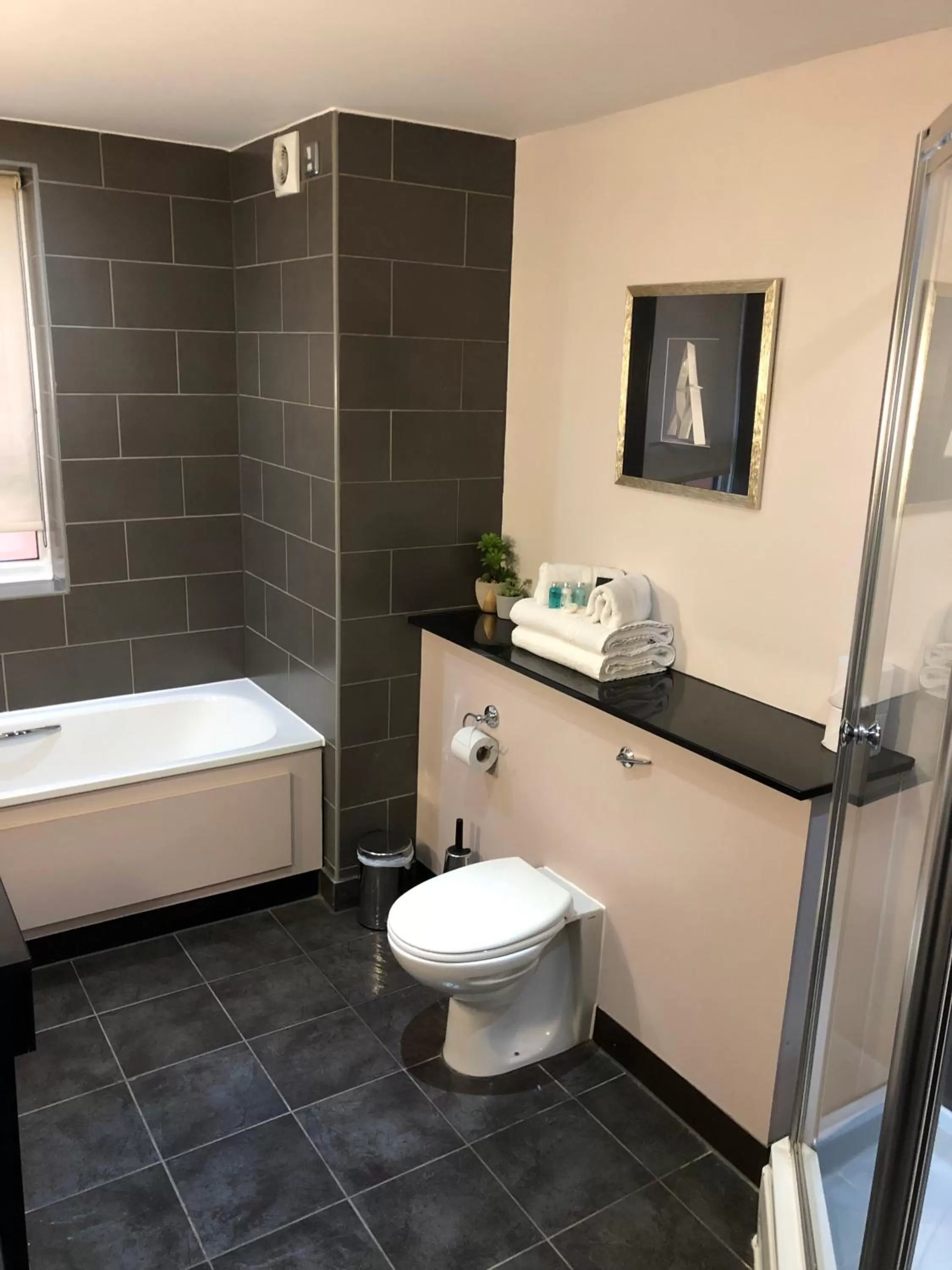 Shower in Staverton Park Hotel & Golf Club