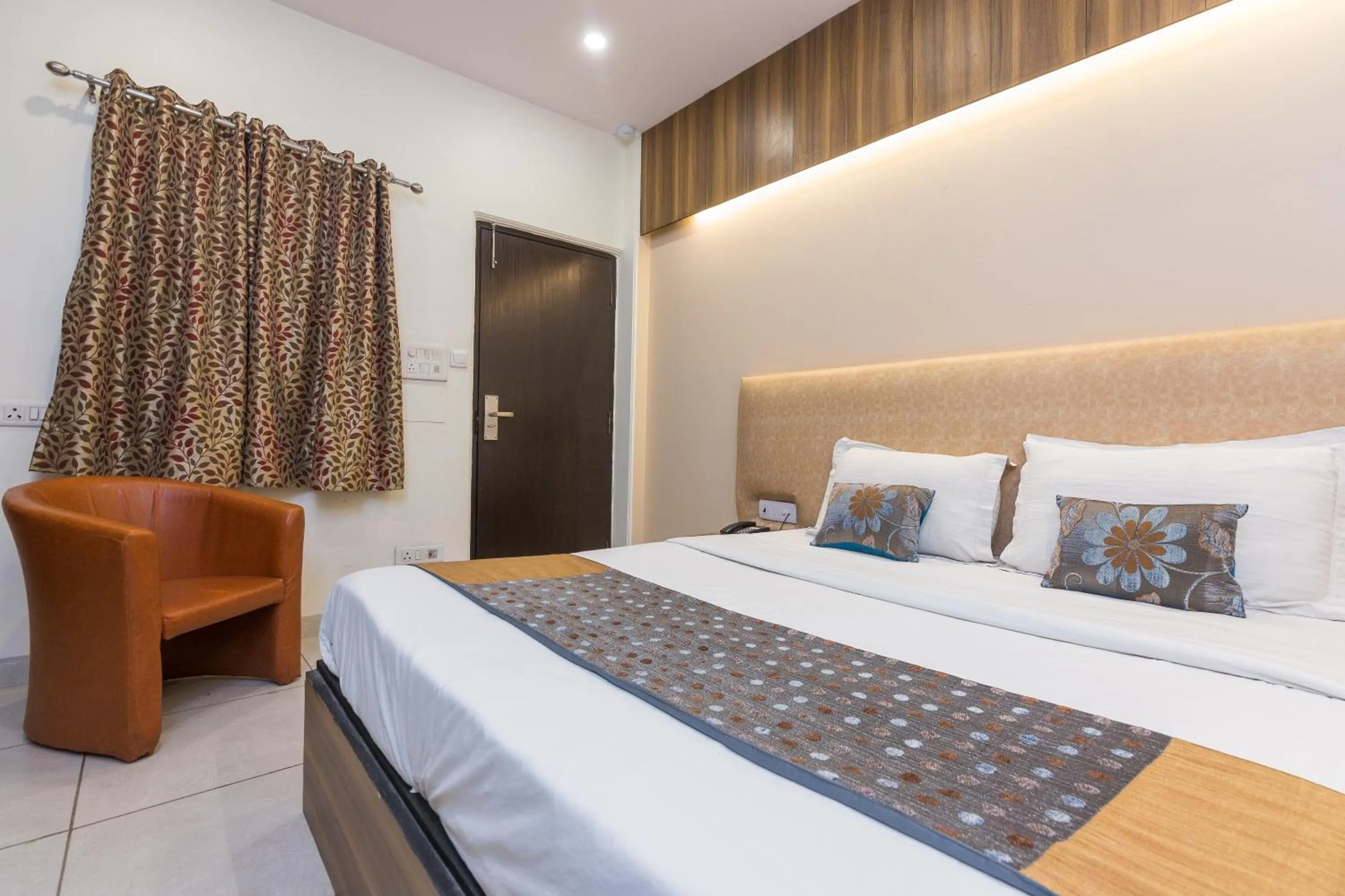 Photo of the whole room in Rupam Hotel