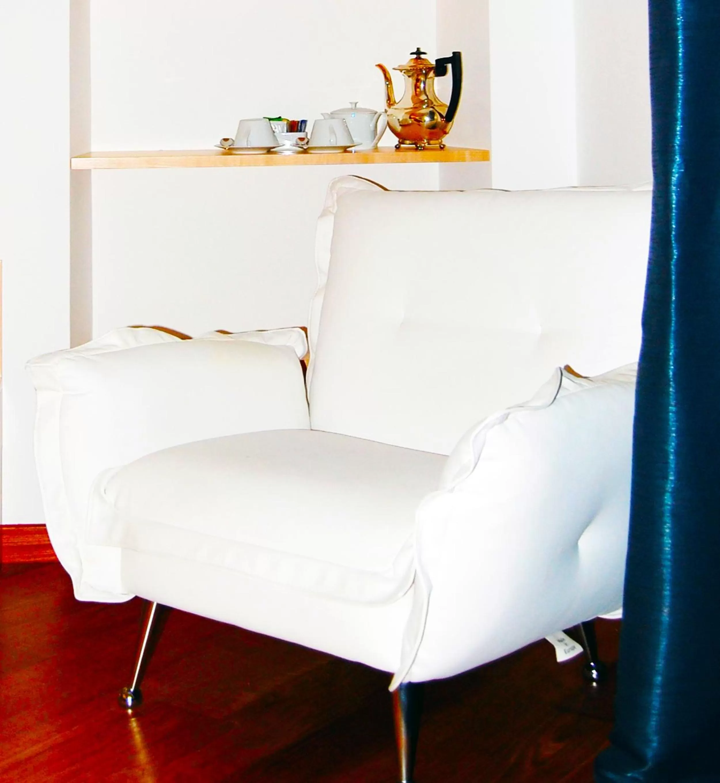 Decorative detail in Kalos Relais