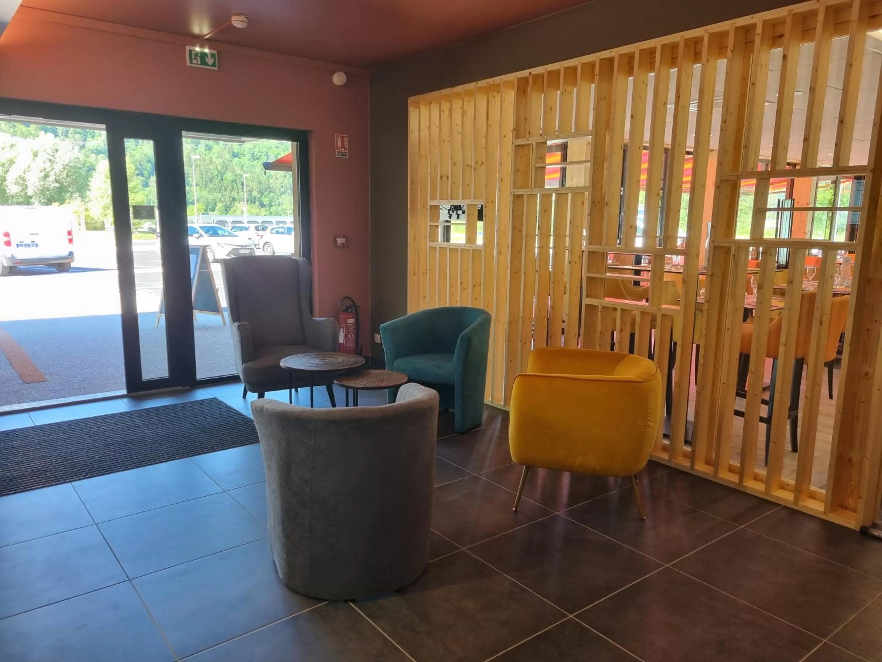 Living room in Hôtel Restaurant AKENA Molinges - La Brocatelle