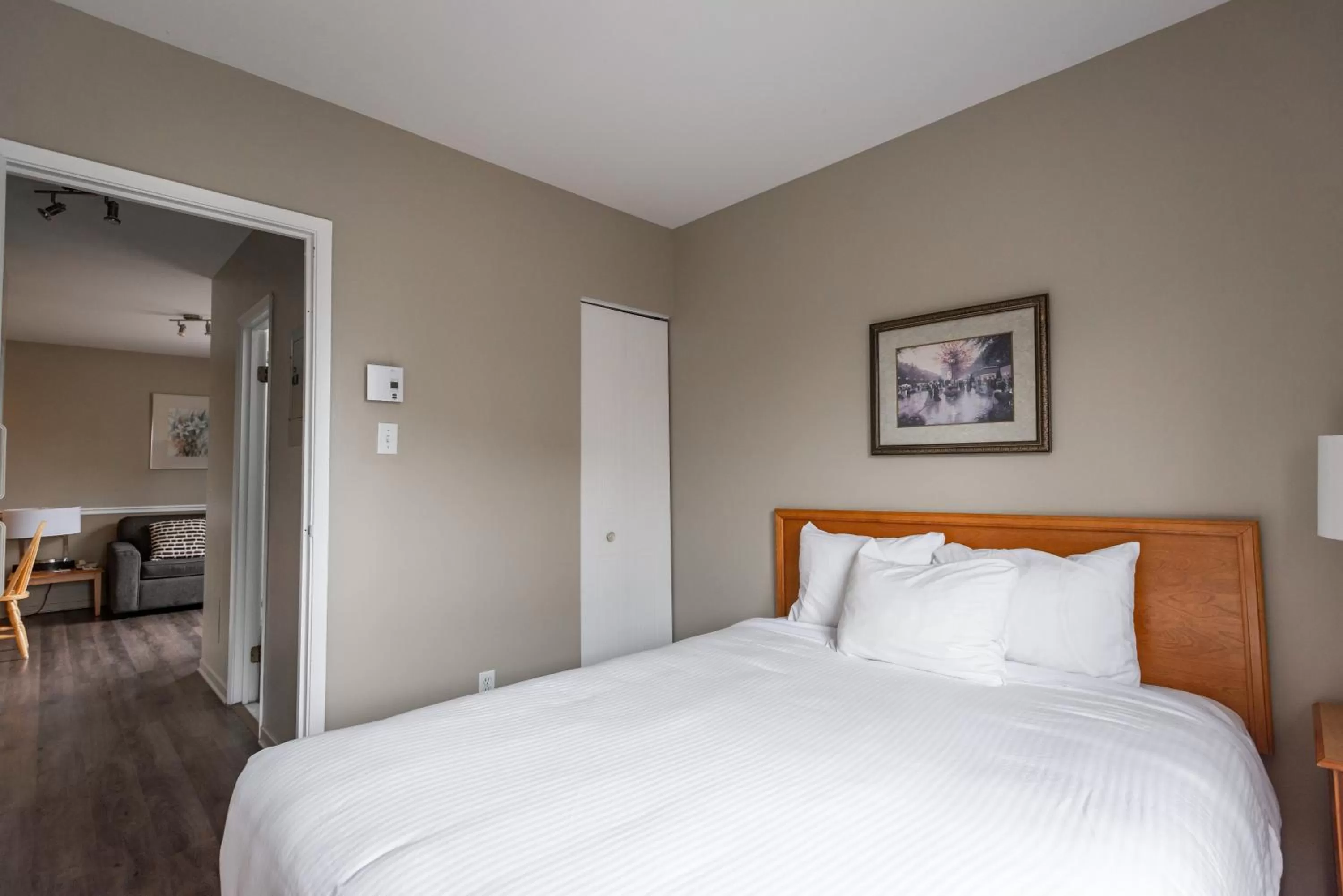 Bed in Hotel le Roberval