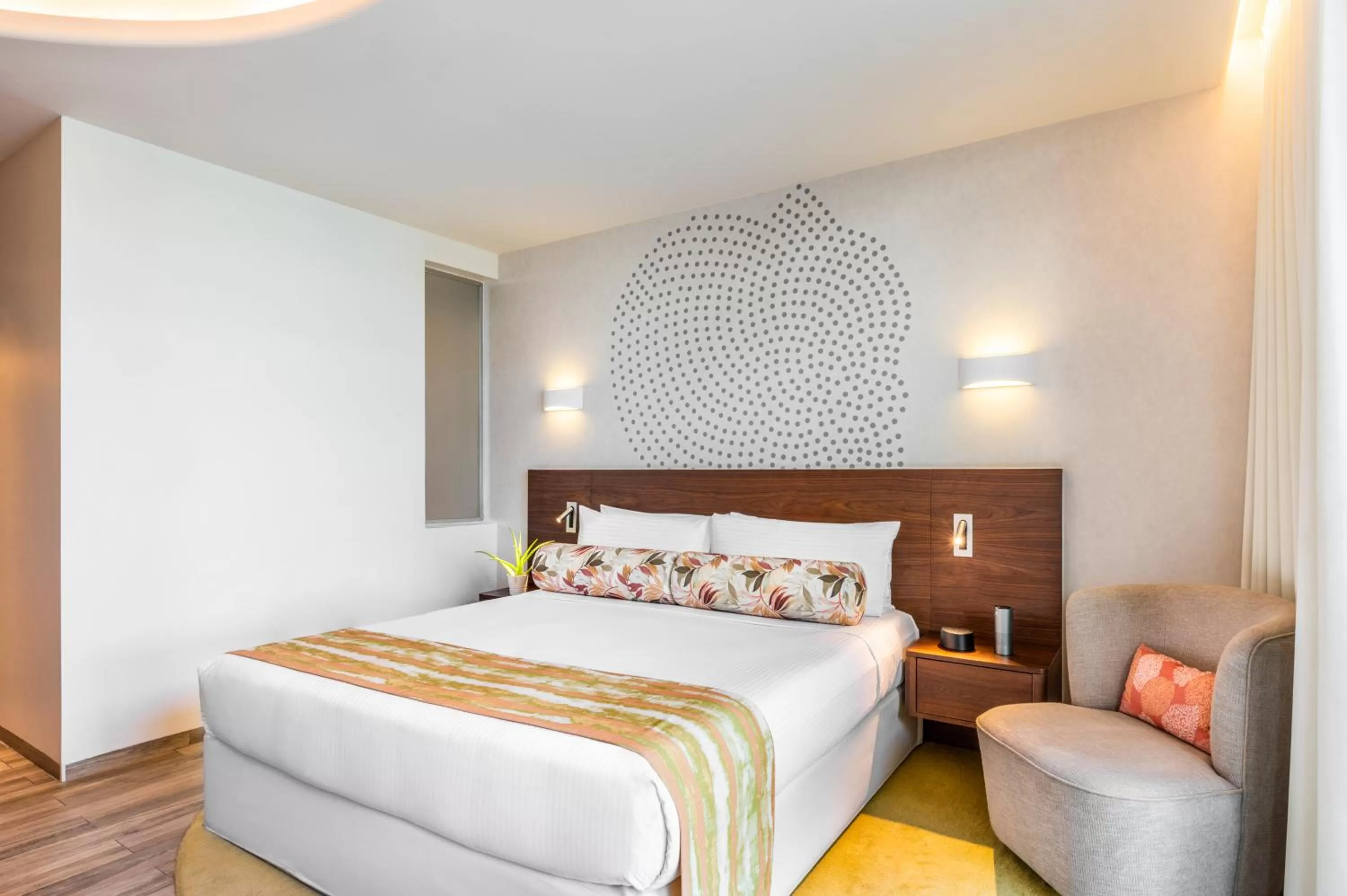 Bed in The Retreat Palm Dubai MGallery by Sofitel