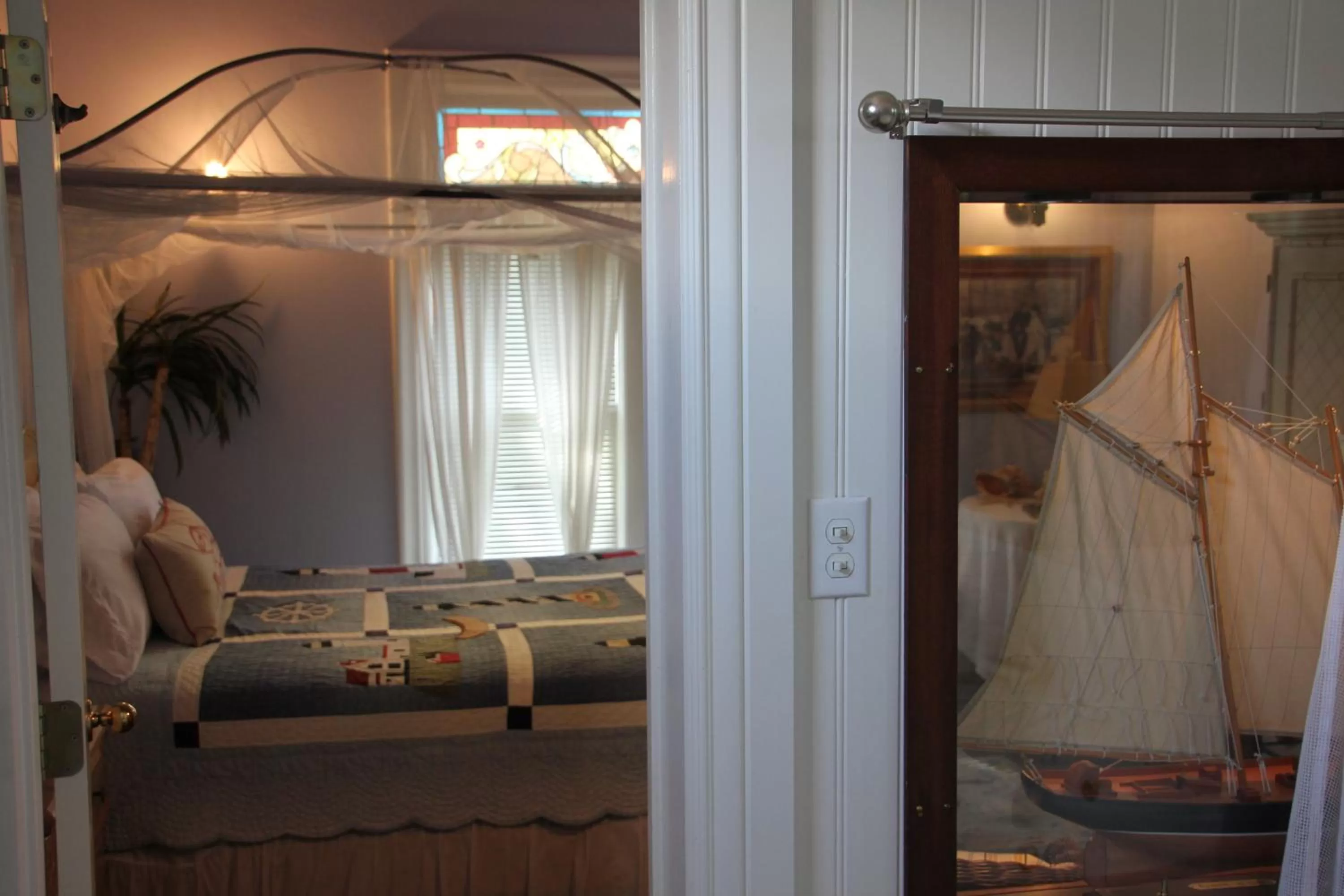 Bed in Hines Mansion