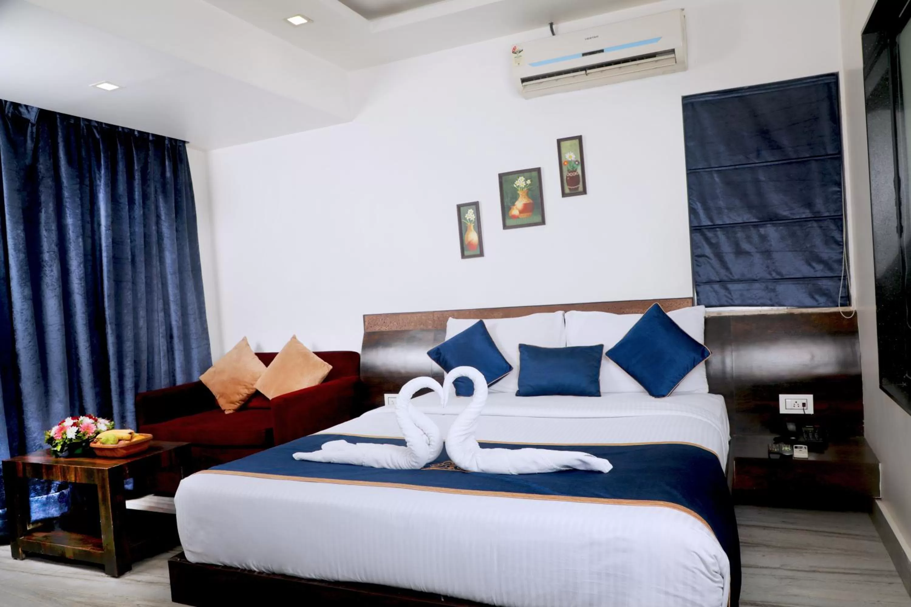 Photo of the whole room, Bed in Hotel Planet Four