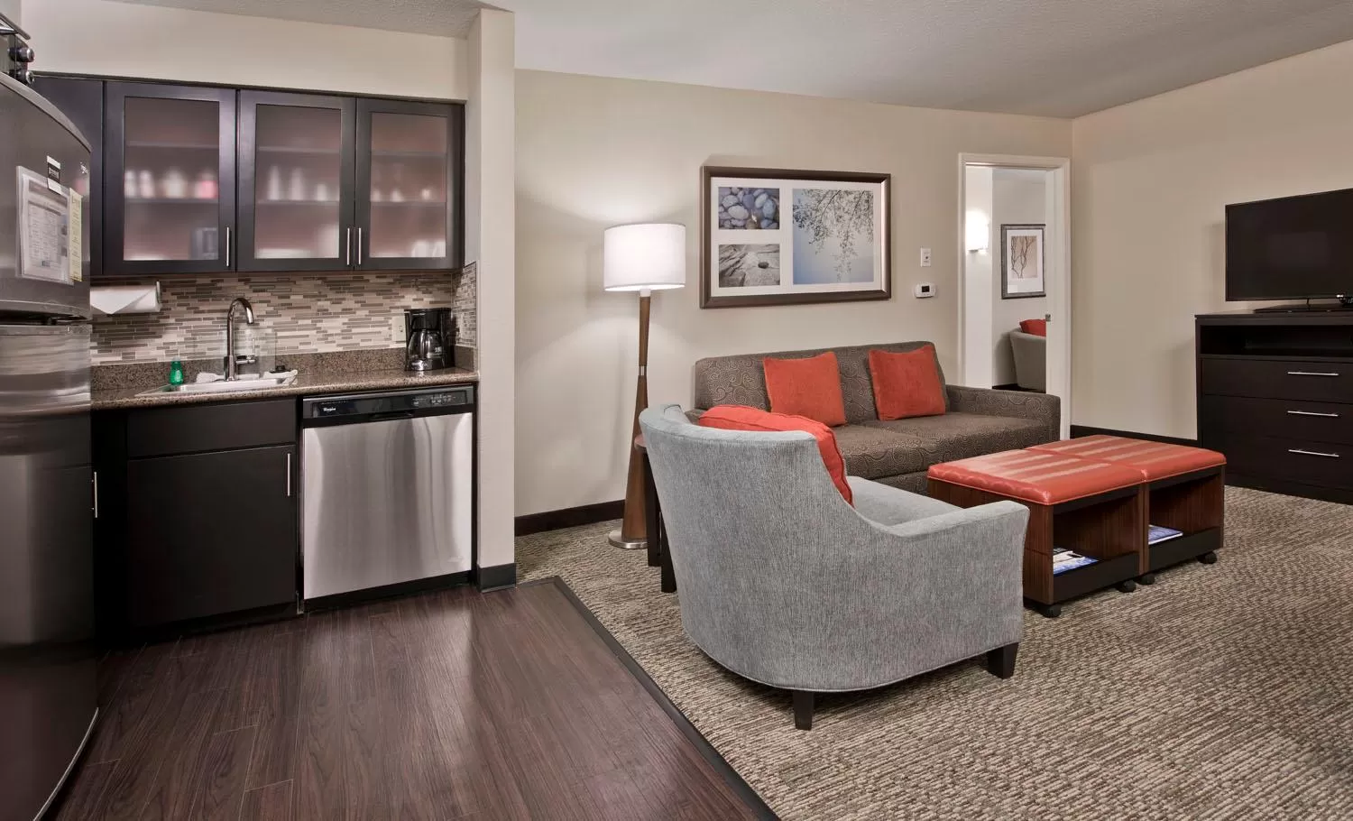 TV and multimedia in Staybridge Suites - Charlotte Ballantyne by IHG