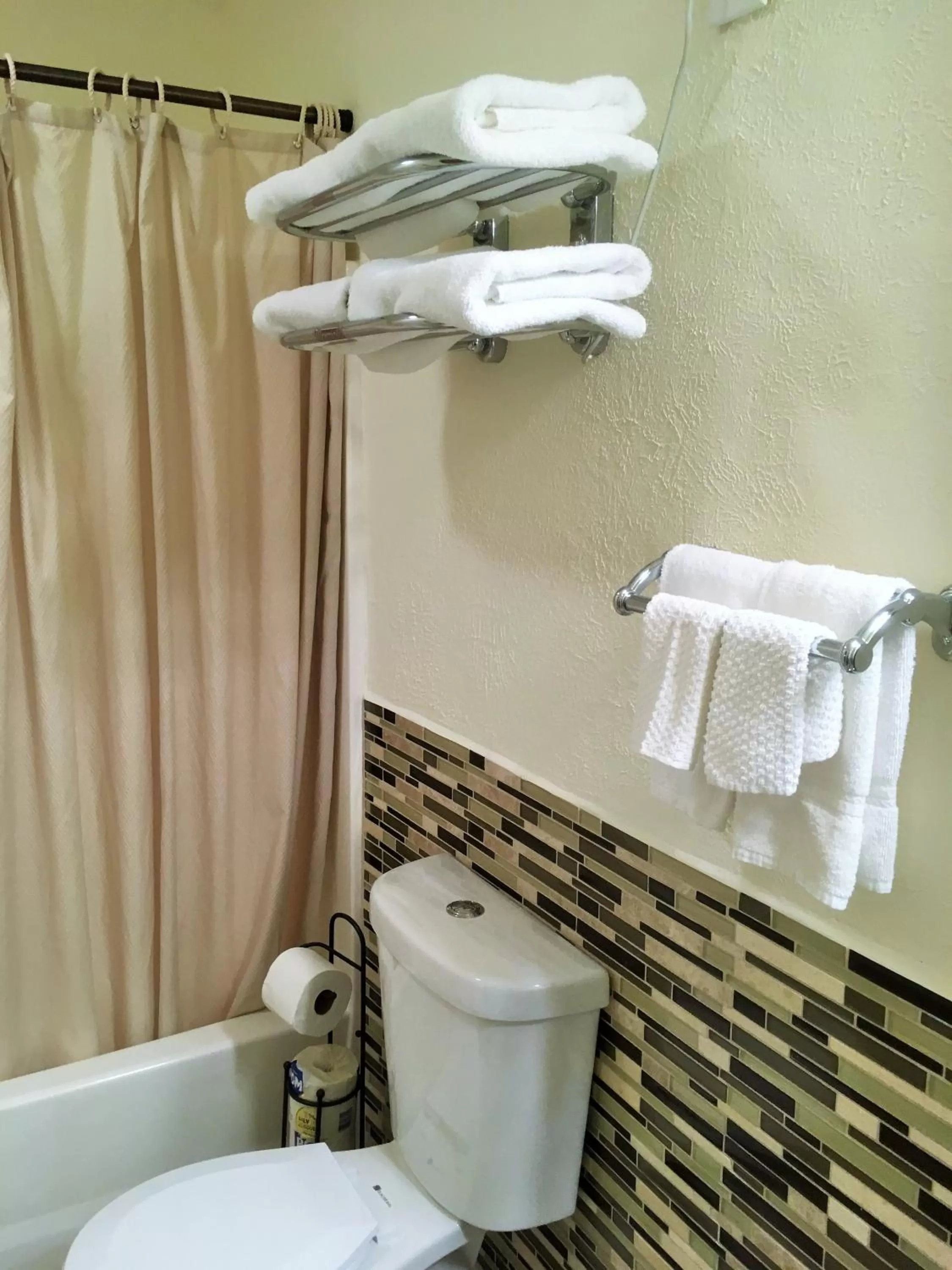 Bathroom in Capri Beach Hotel