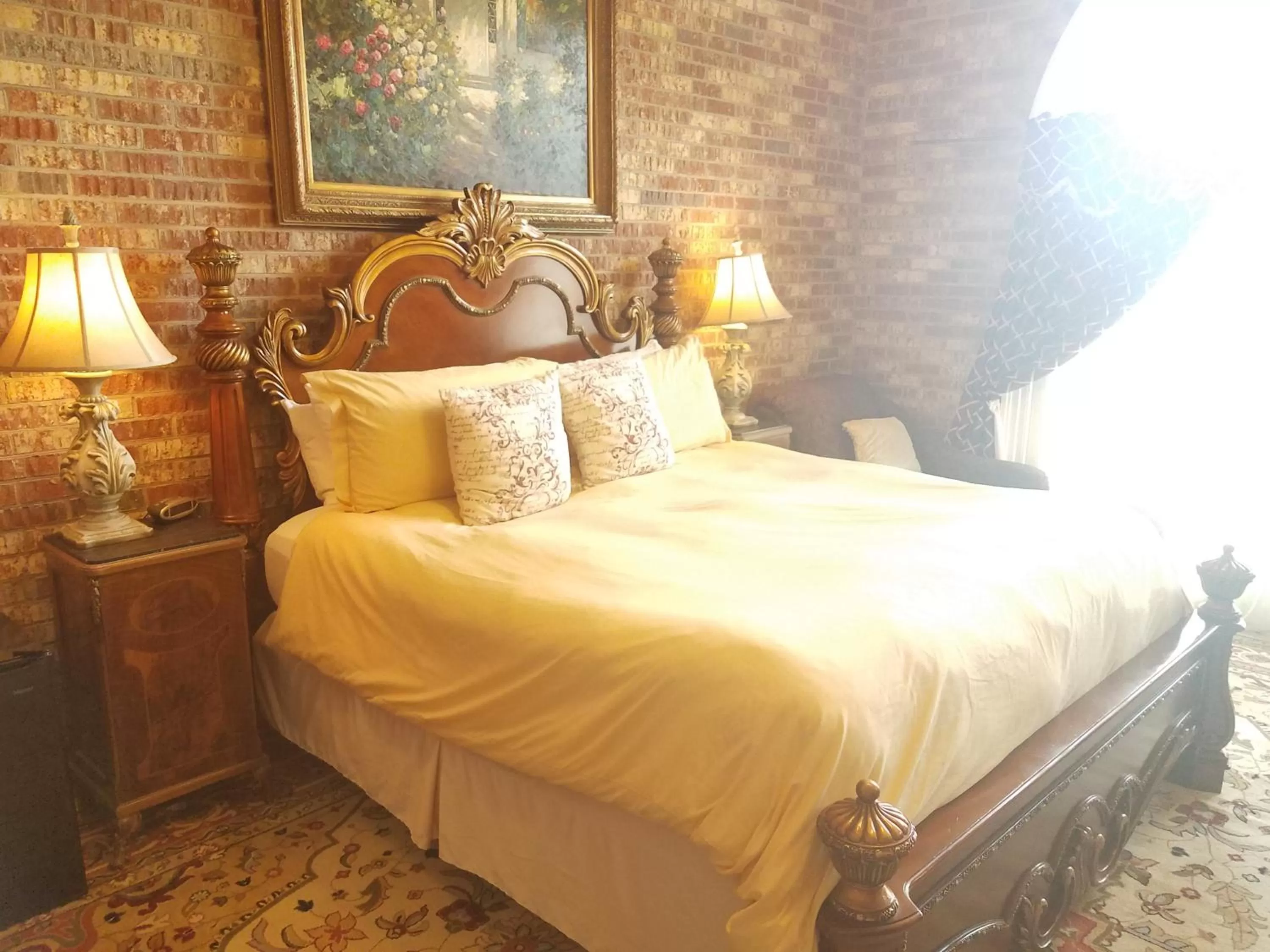 Deluxe King Room in Old Brick Inn