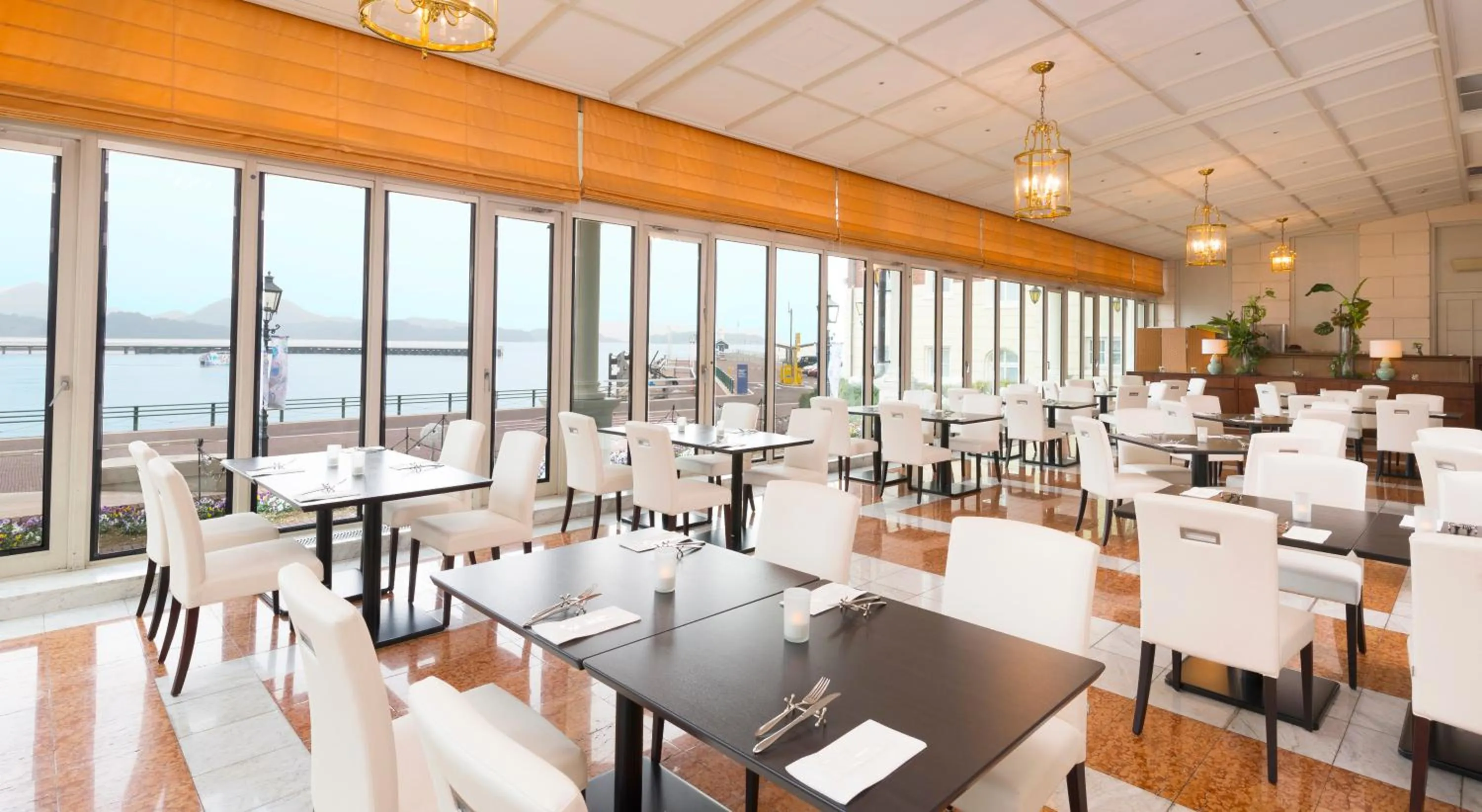 Restaurant/places to eat in Hotel Den Haag Huis Ten Bosch