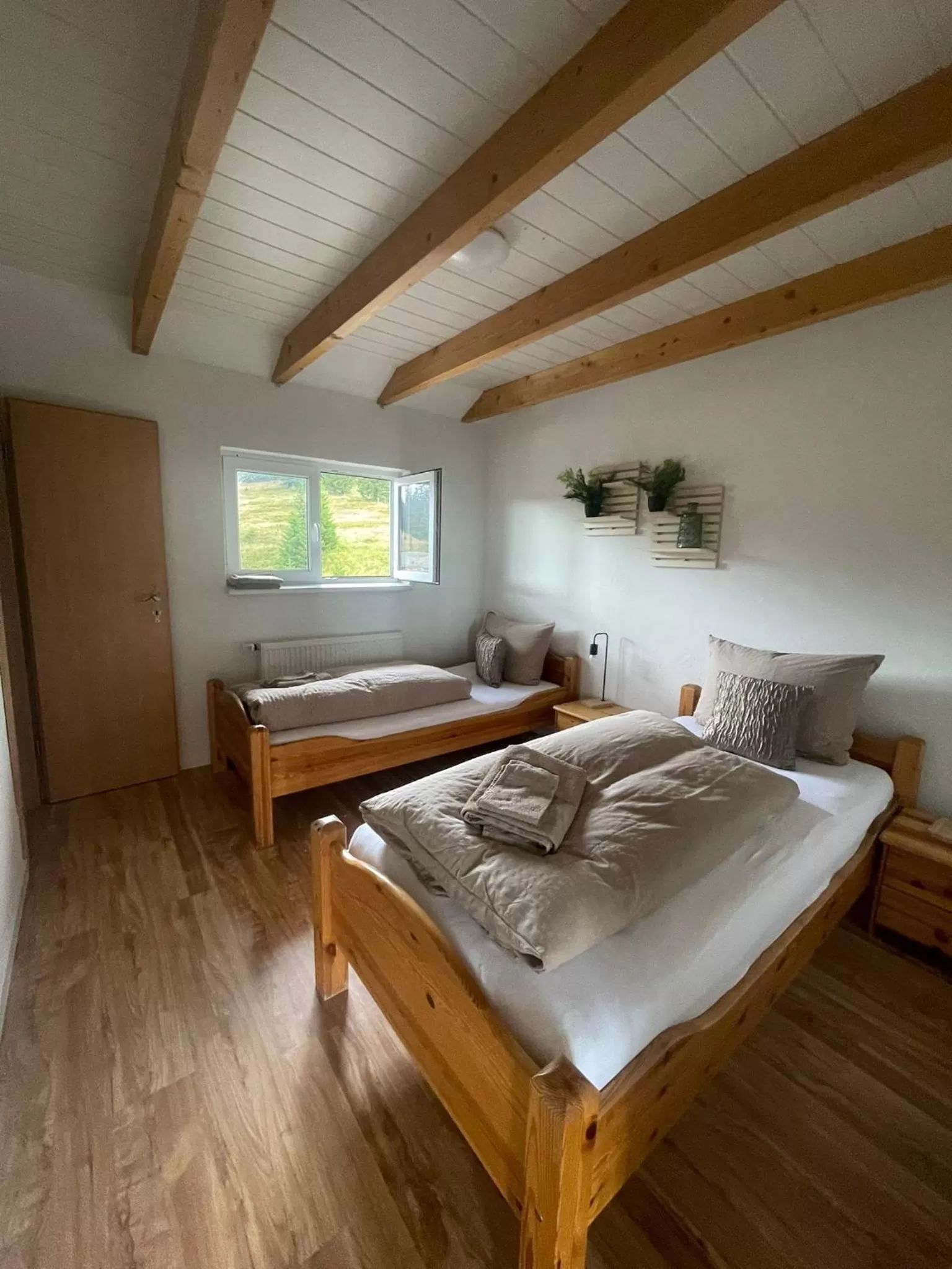 Bedroom, Bed in Berggasthof zur Todtnauer Hütte