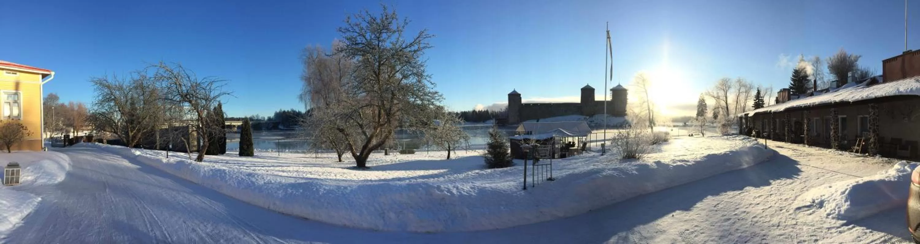 Neighbourhood, Winter in Lossiranta Lodge