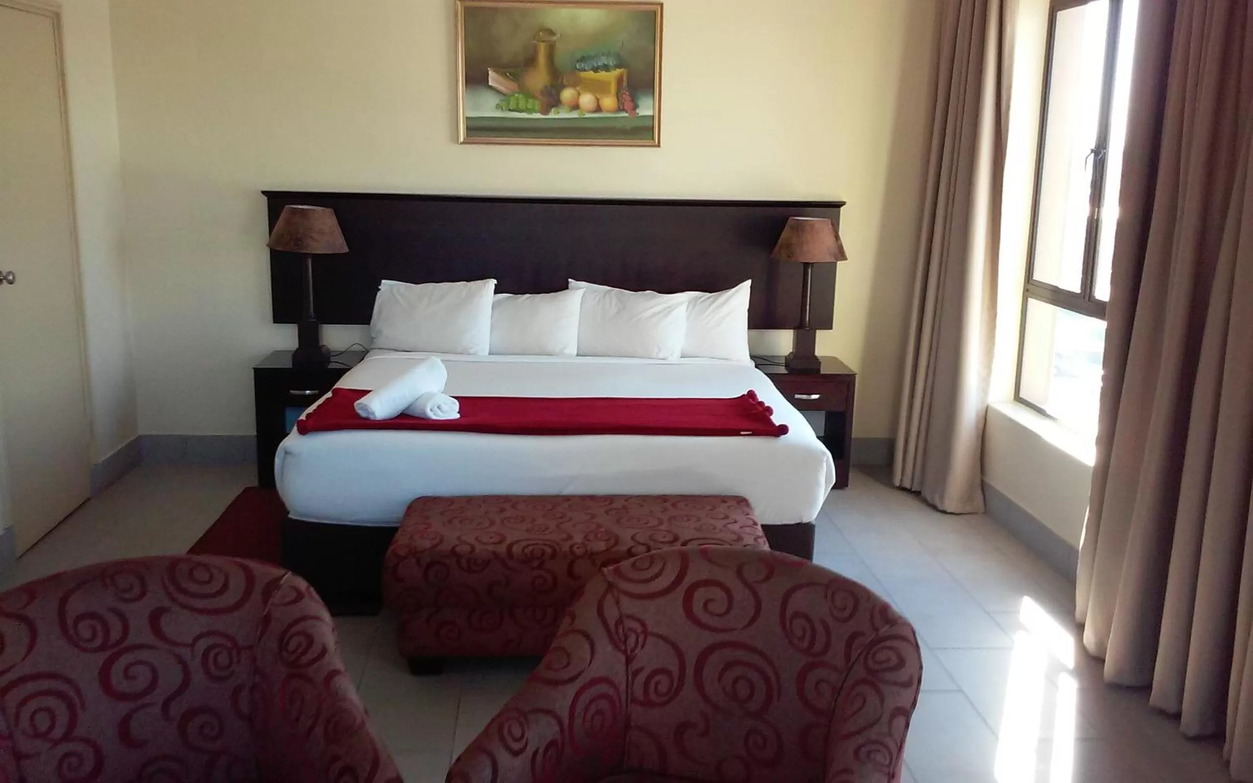 Bedroom, Bed in Grange Gardens Hotel