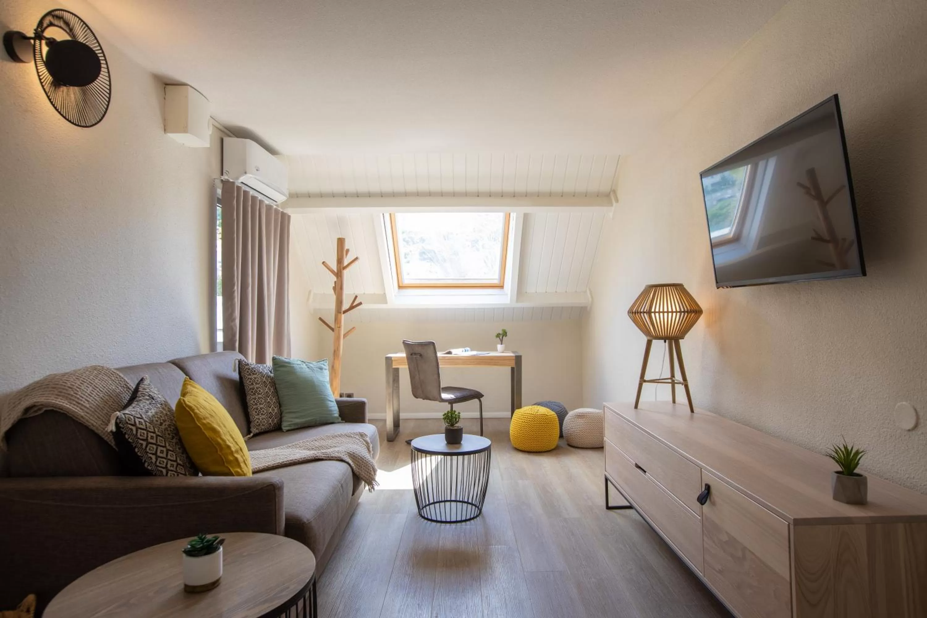 TV and multimedia, Seating Area in Centr'Hotel