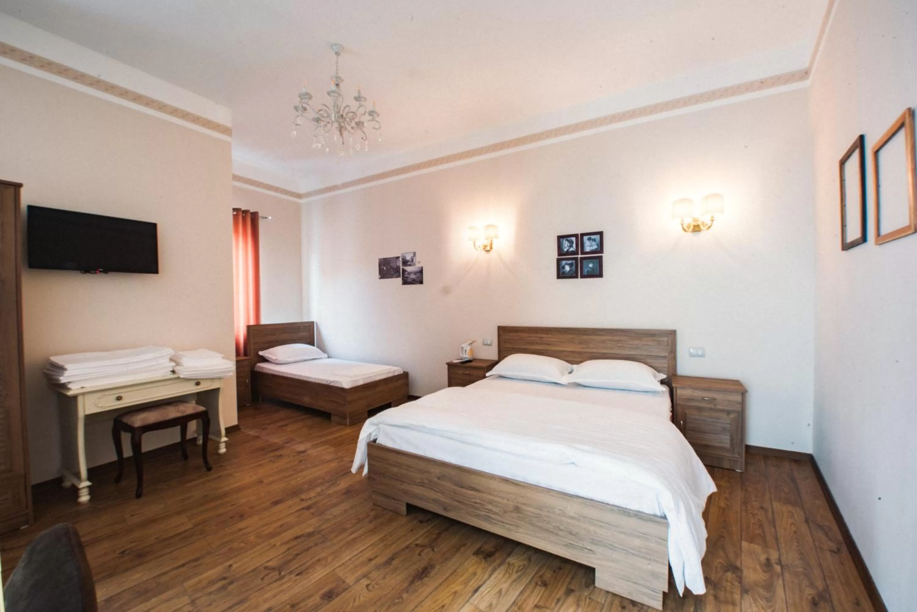 Bed in Hotel Loredano