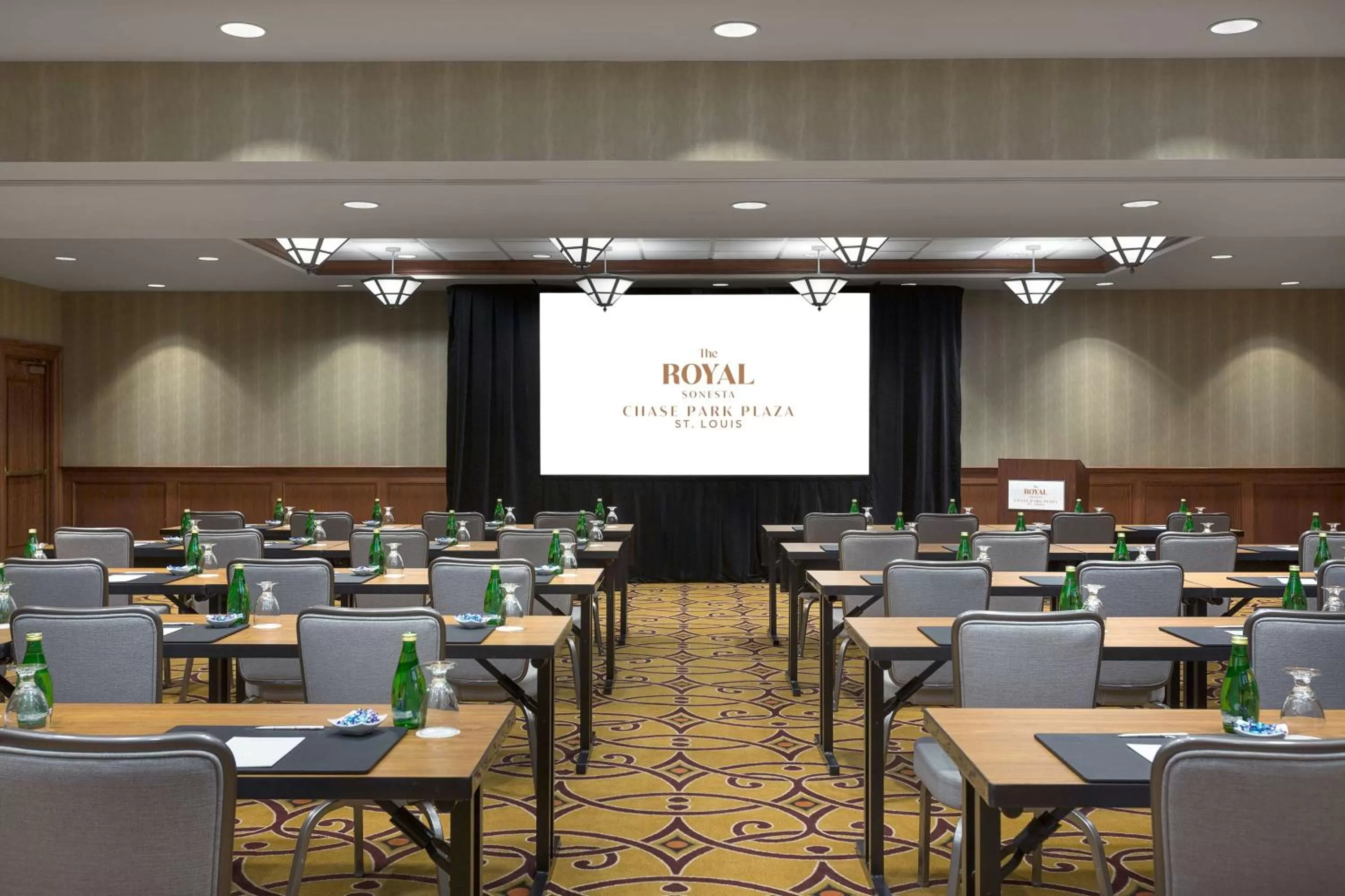 Bedroom in The Royal Sonesta Chase Park Plaza St Louis