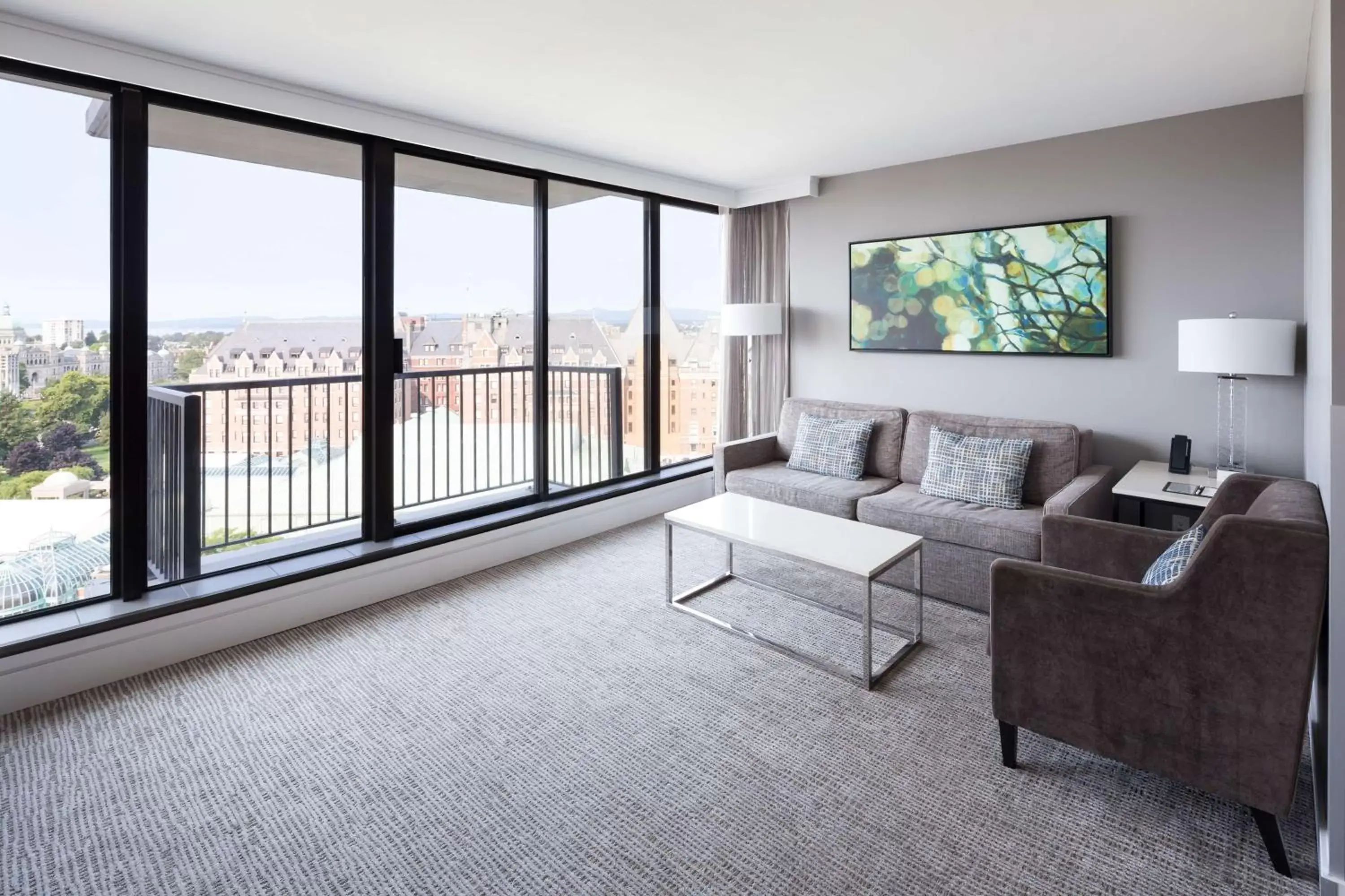 Family Suite with View in DoubleTree by Hilton Hotel & Suites Victoria Family Suite with View in DoubleTree by Hilton Hotel & Suites Victoria