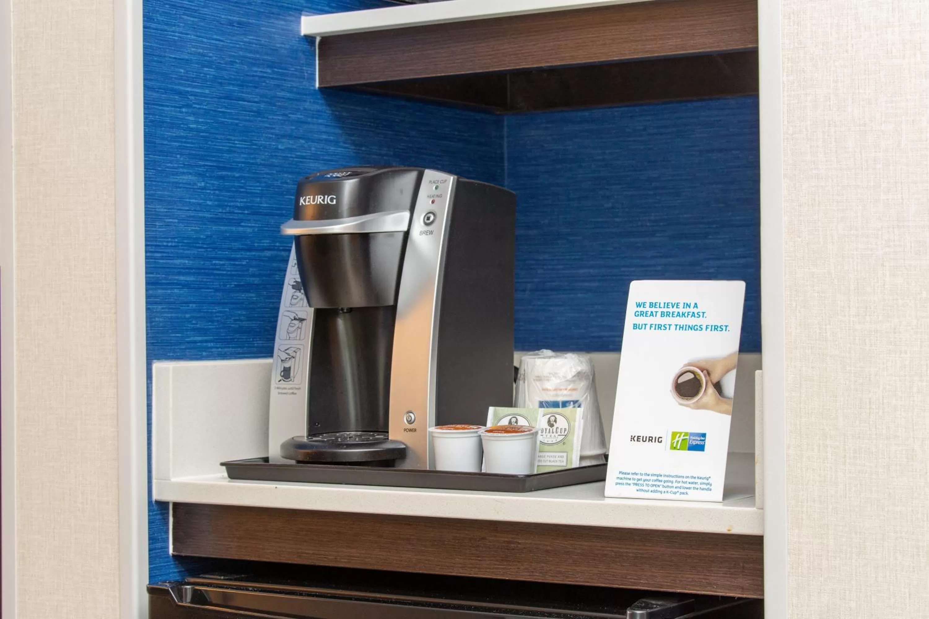 Photo of the whole room in Holiday Inn Express Hotel & Suites Bishop by IHG