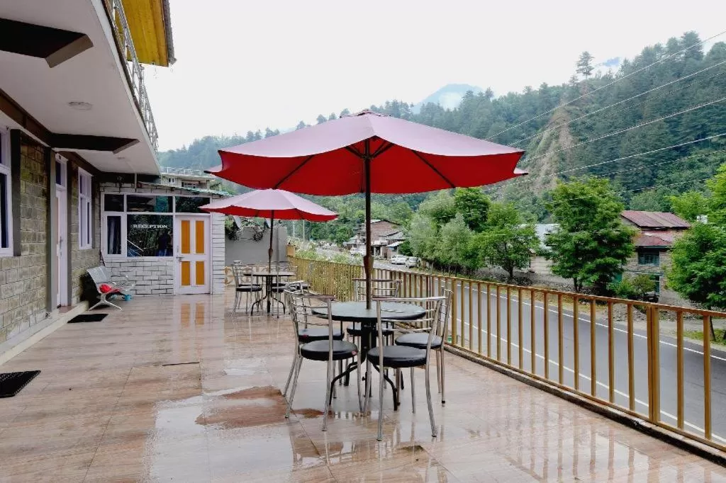 Restaurant/places to eat in High Nation Resort Manali