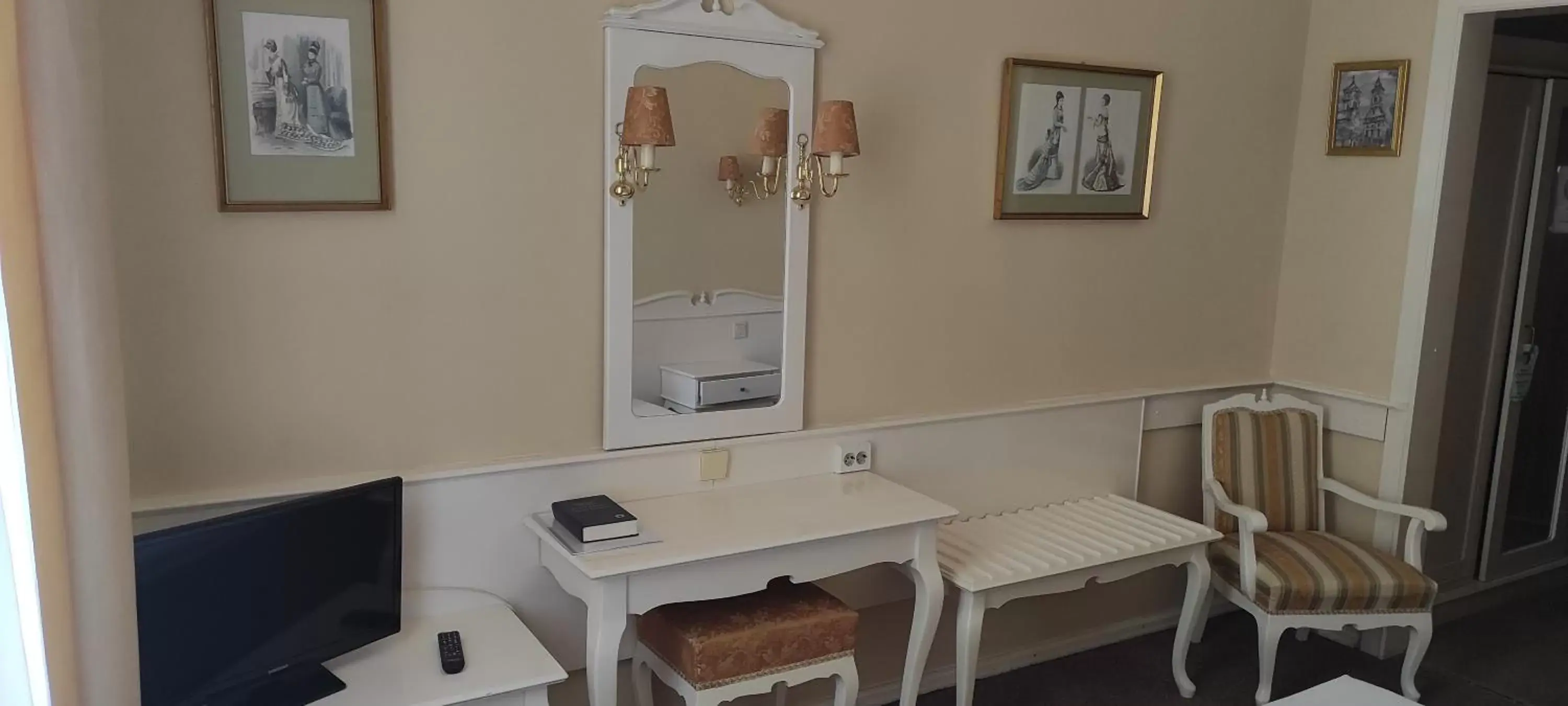 Single Room in Fiume Hotel Single Room in Fiume Hotel