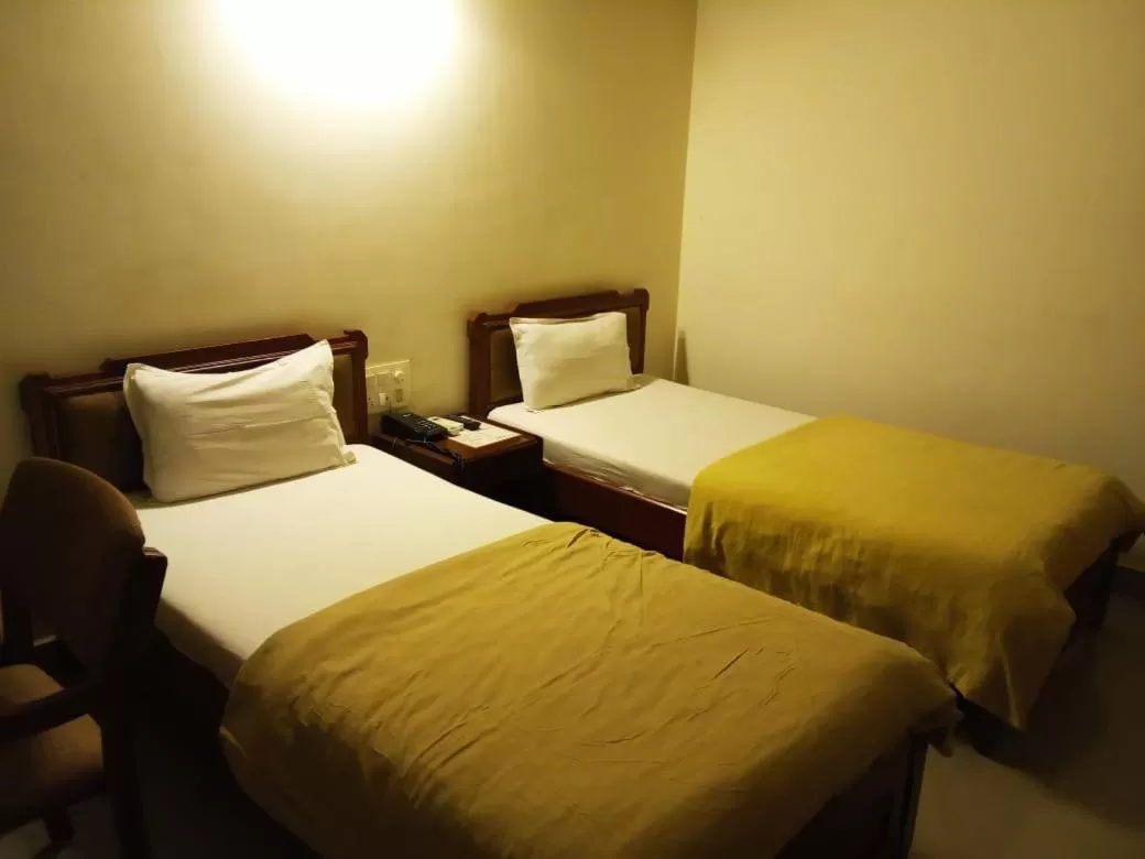 Economy Double or Twin Room - single occupancy in Hotel Apex