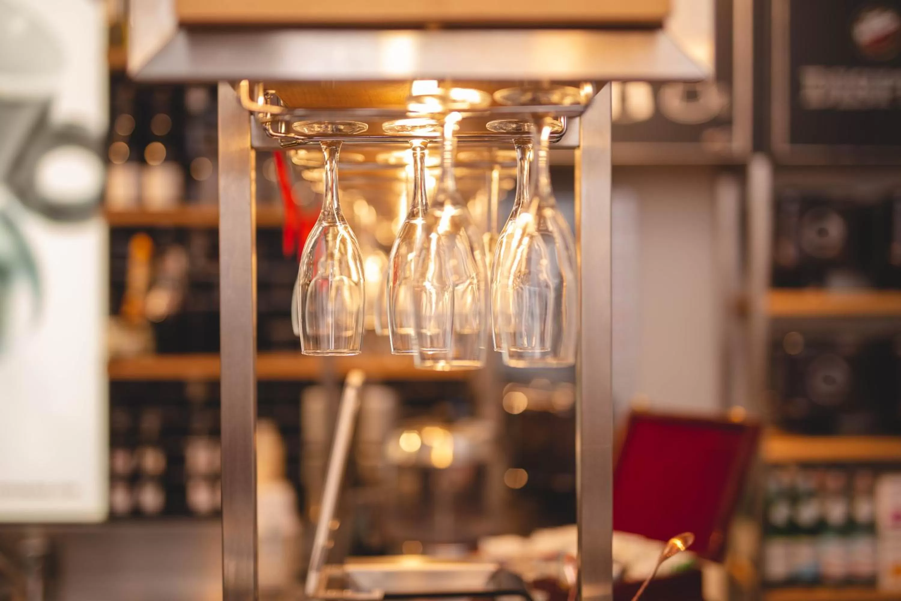 Drinks in The Strand Hotel, the former residence of Oscar Wilde