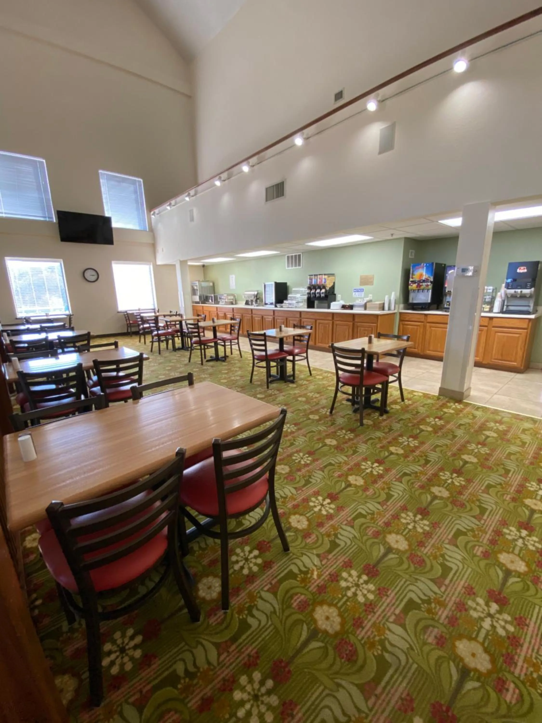 Breakfast in Brookwood Inn Branson