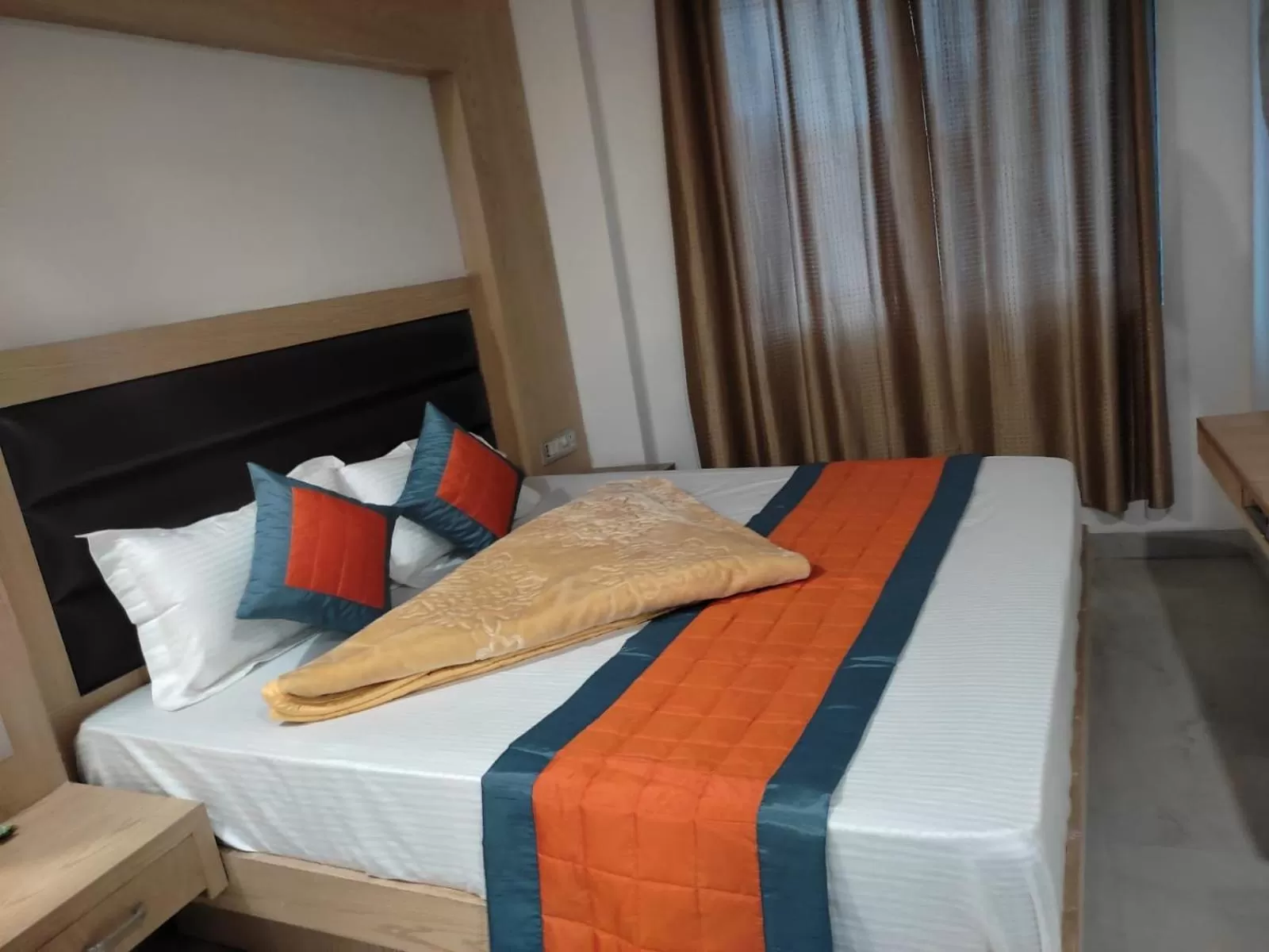 Bed in The Hotel Mohit -5 Minutes Walk From New Delhi Railway Station - Paharganj